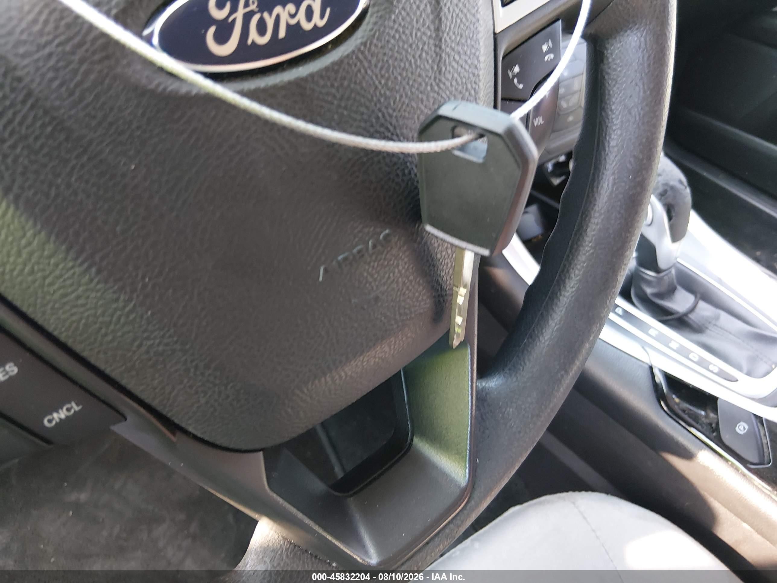 2015 Ford Fusion S Синий vin: 3FA6P0G79FR252630