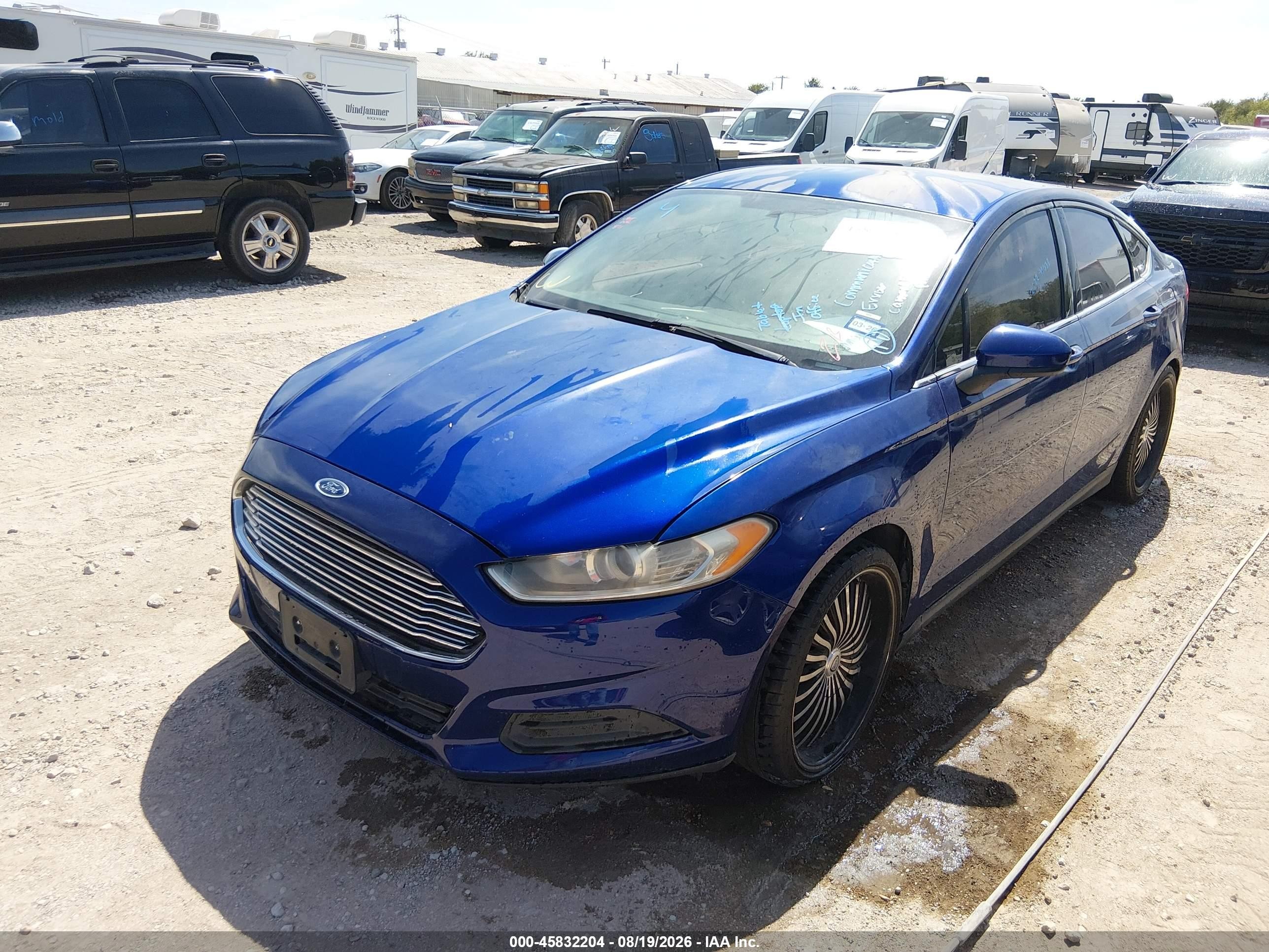2015 Ford Fusion S Синий vin: 3FA6P0G79FR252630