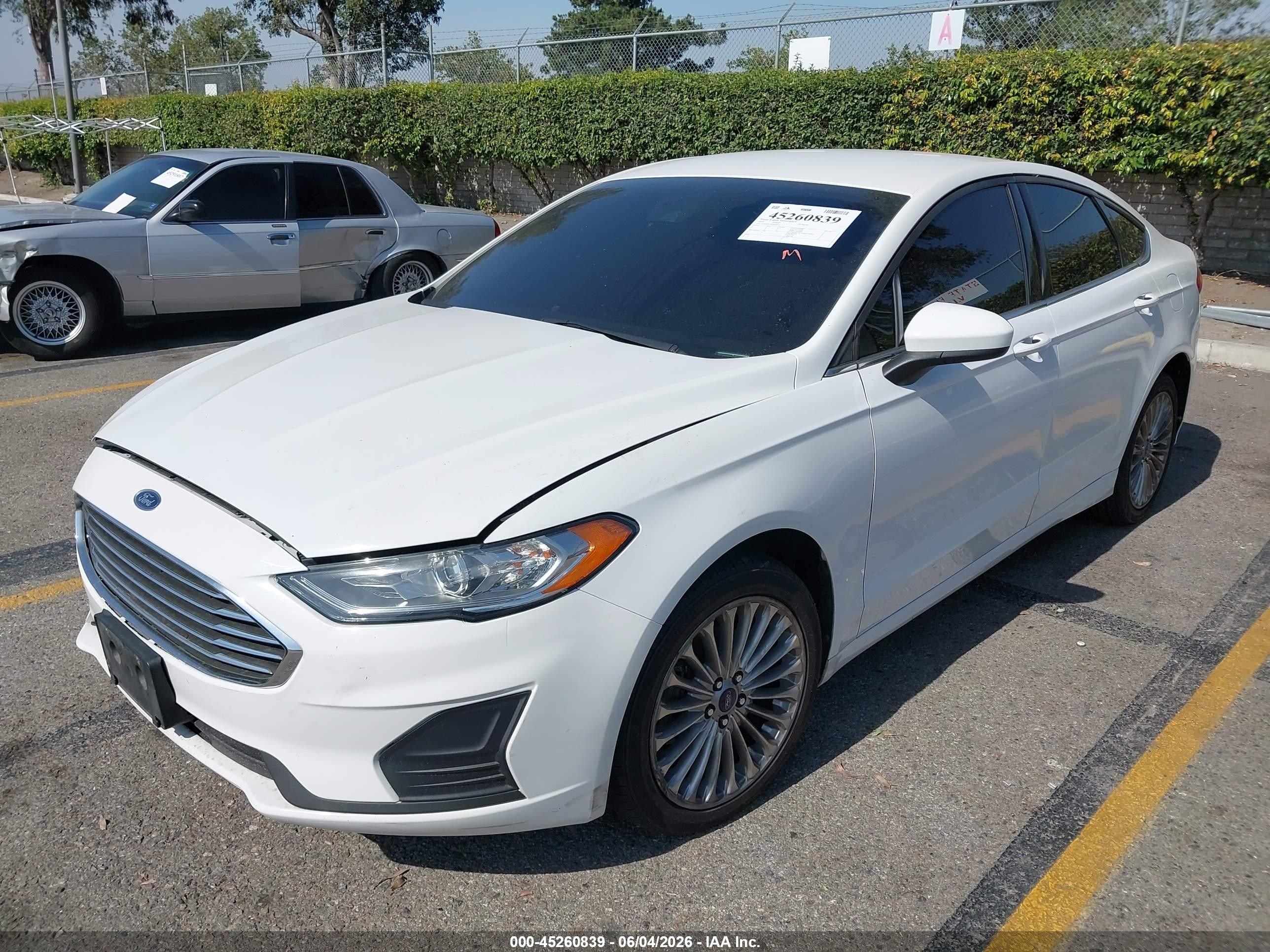 2019 Ford Fusion S White vin: 3FA6P0G79KR184033