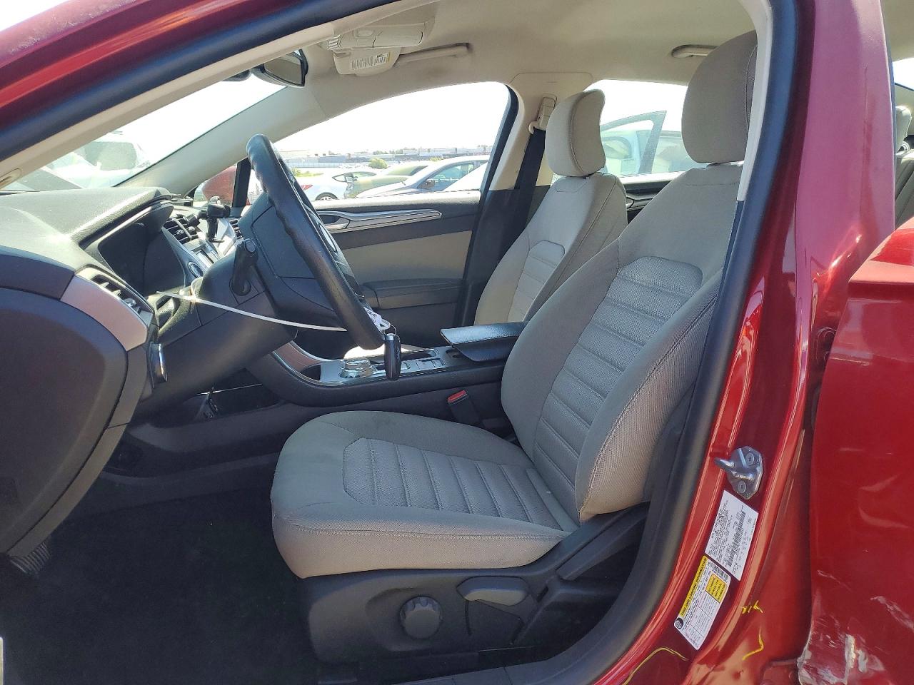 2019 Ford Fusion S Темно-бордовый vin: 3FA6P0G79KR216852