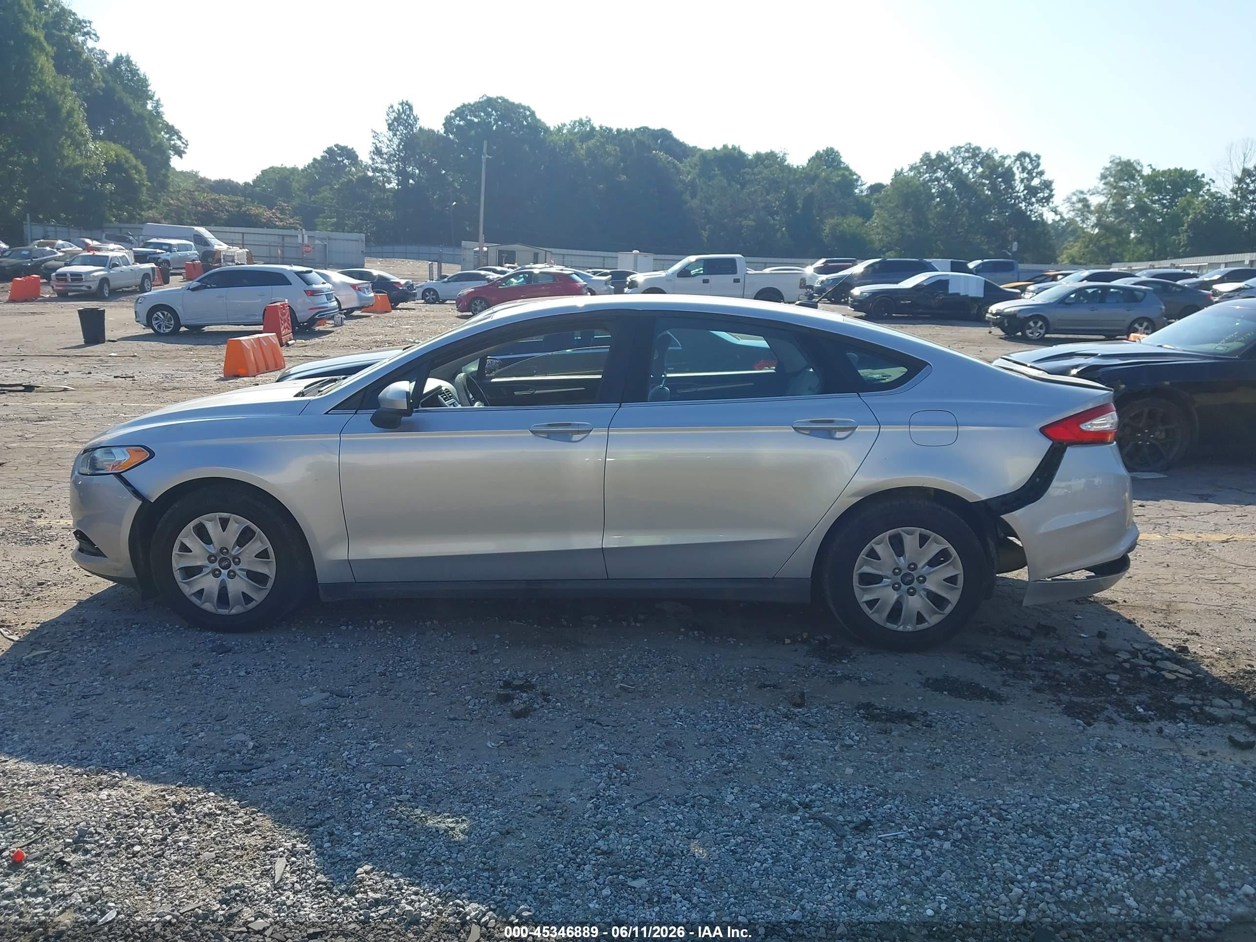 2013 Ford Fusion S Silver vin: 3FA6P0G7XDR265268