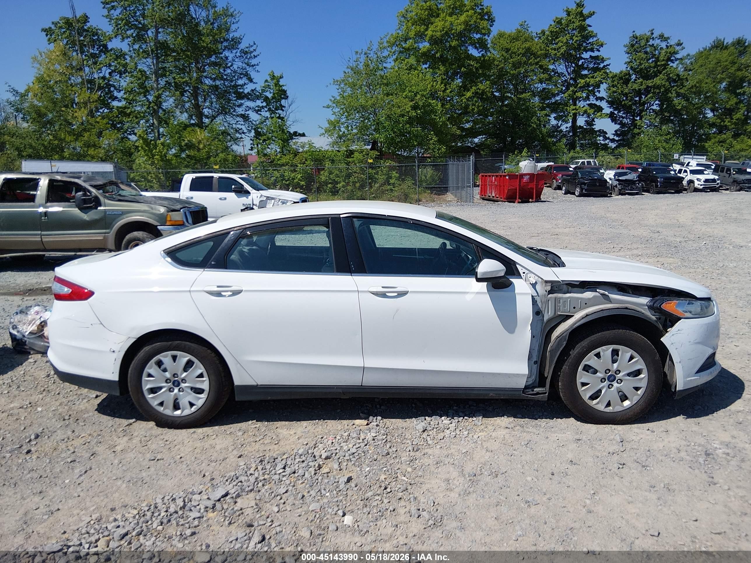 2013 Ford Fusion S Белый vin: 3FA6P0G7XDR329096