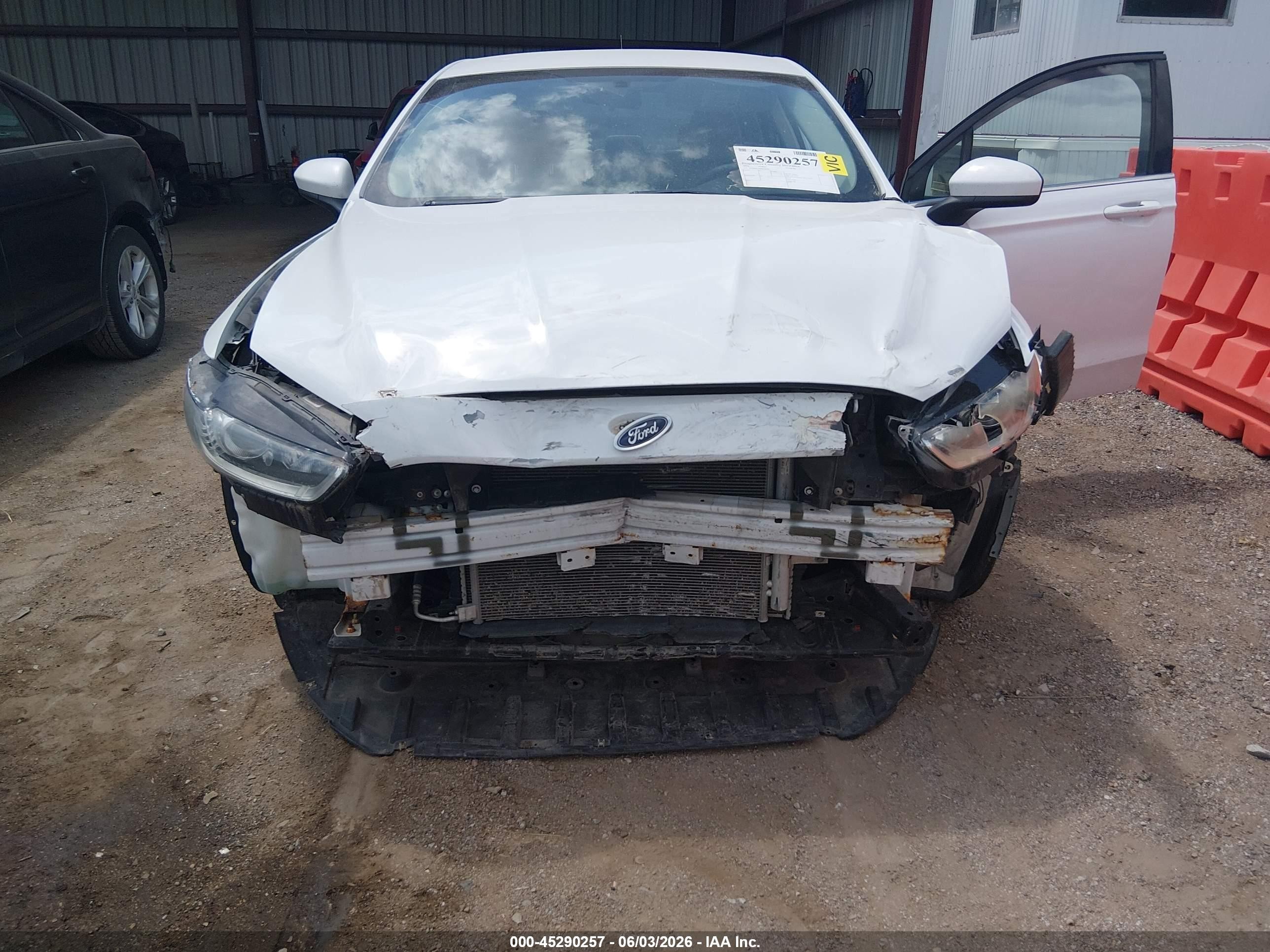2013 Ford Fusion S White vin: 3FA6P0G7XDR348764