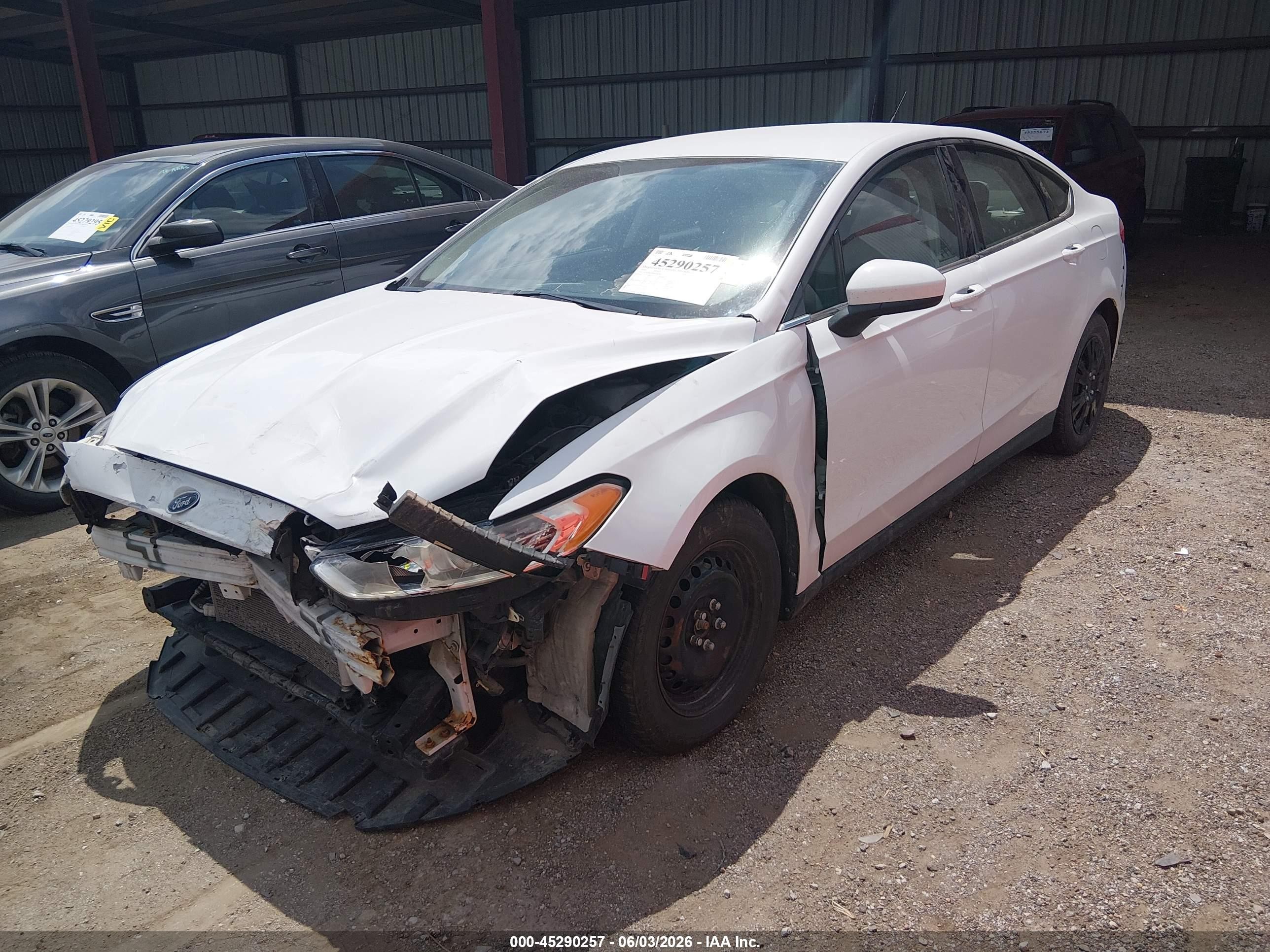 2013 Ford Fusion S White vin: 3FA6P0G7XDR348764
