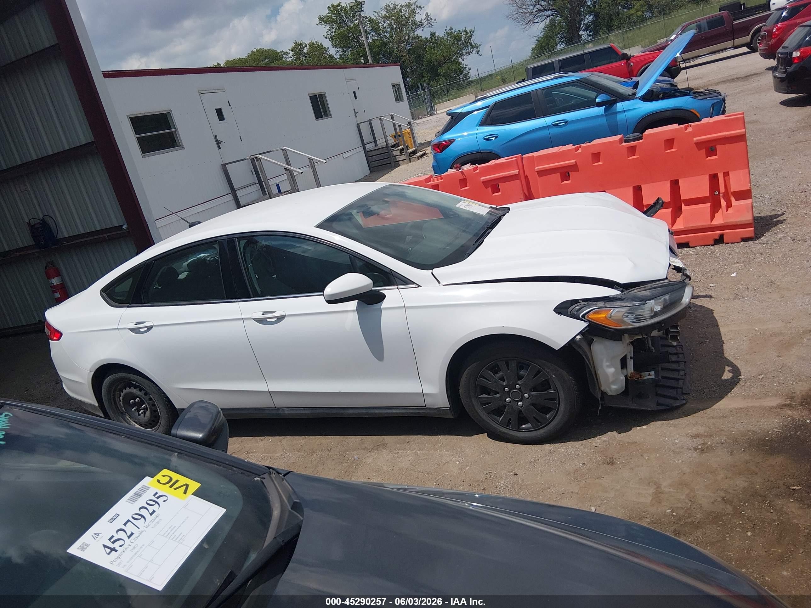 2013 Ford Fusion S White vin: 3FA6P0G7XDR348764