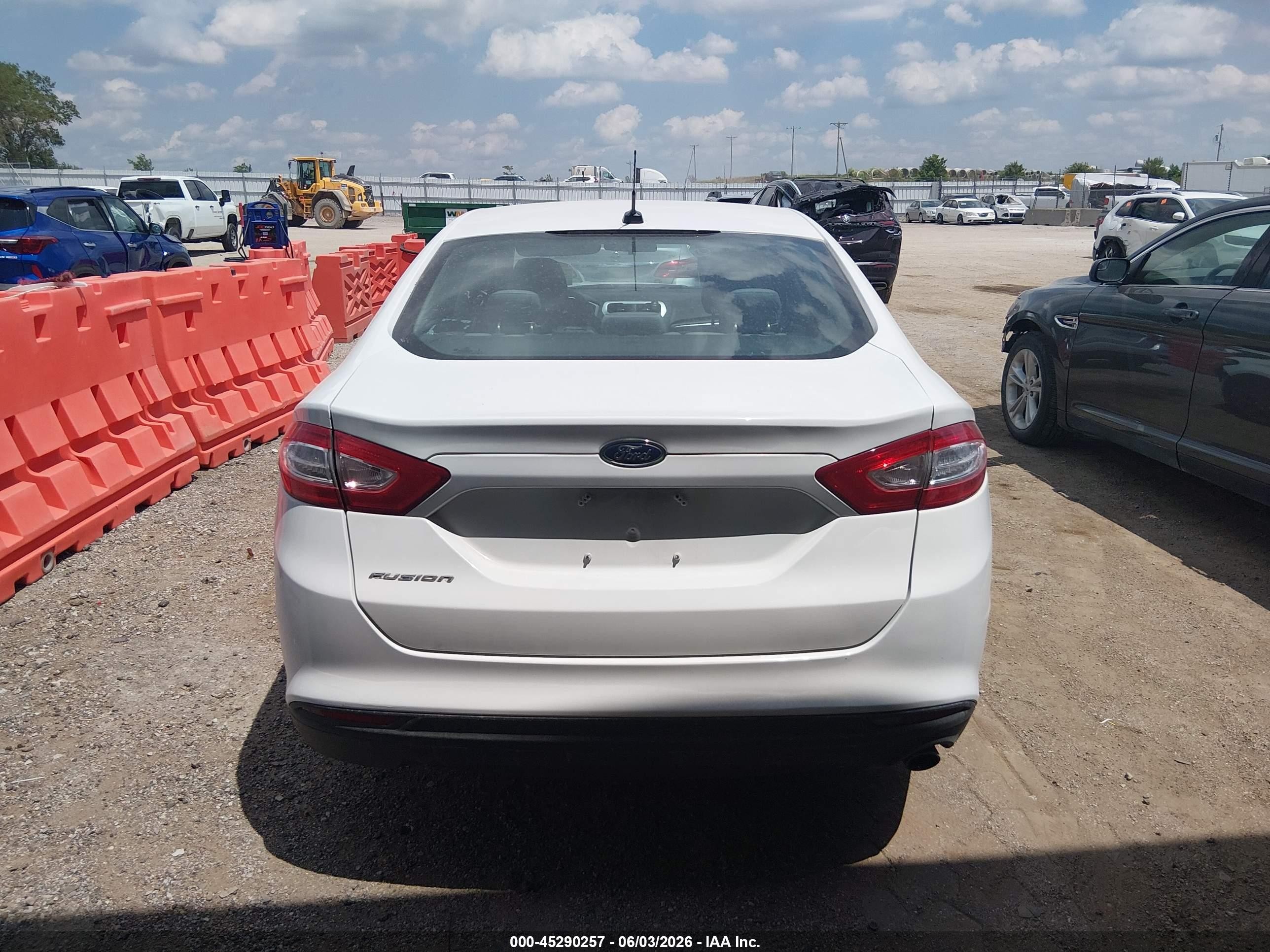2013 Ford Fusion S White vin: 3FA6P0G7XDR348764