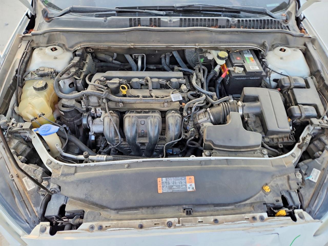 2014 Ford Fusion S Белый vin: 3FA6P0G7XER103349