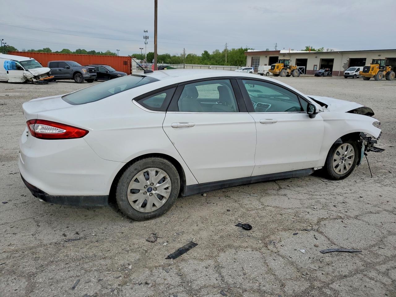 2014 Ford Fusion S White vin: 3FA6P0G7XER114173