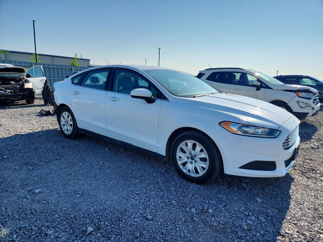 2014 Ford Fusion S Белый vin: 3FA6P0G7XER166385