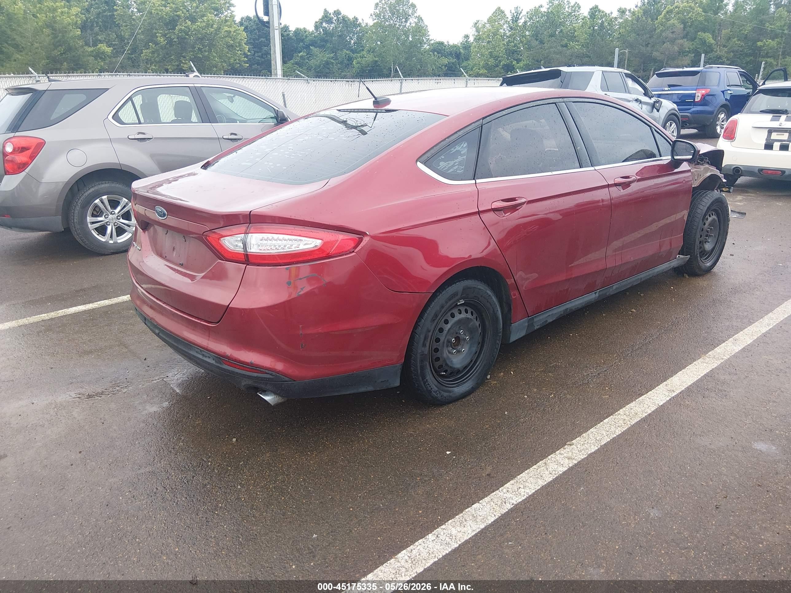 2014 Ford Fusion S Red vin: 3FA6P0G7XER396072