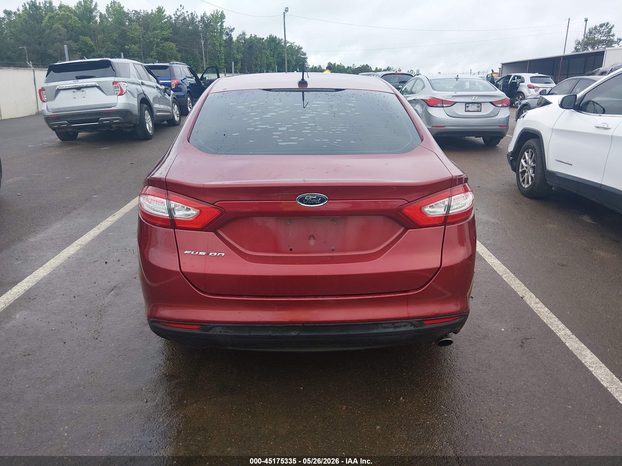 2014 Ford Fusion S Red vin: 3FA6P0G7XER396072
