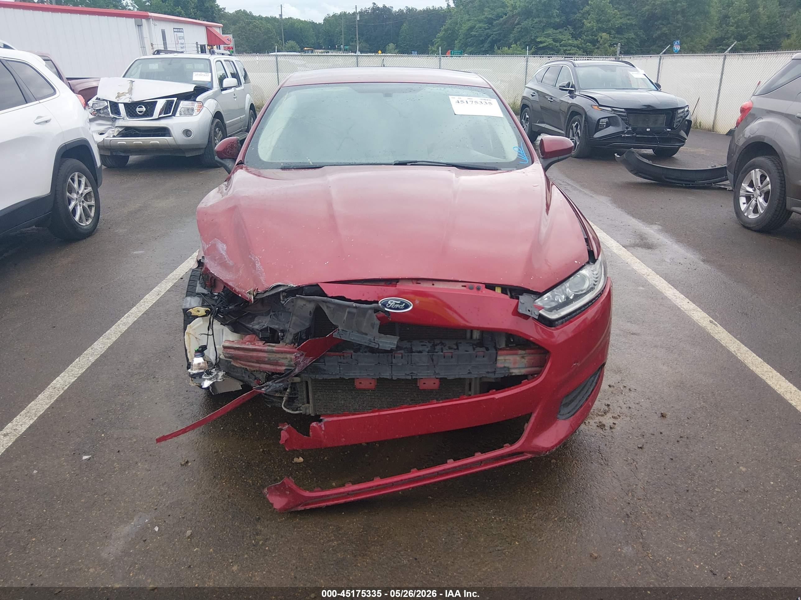 2014 Ford Fusion S Red vin: 3FA6P0G7XER396072