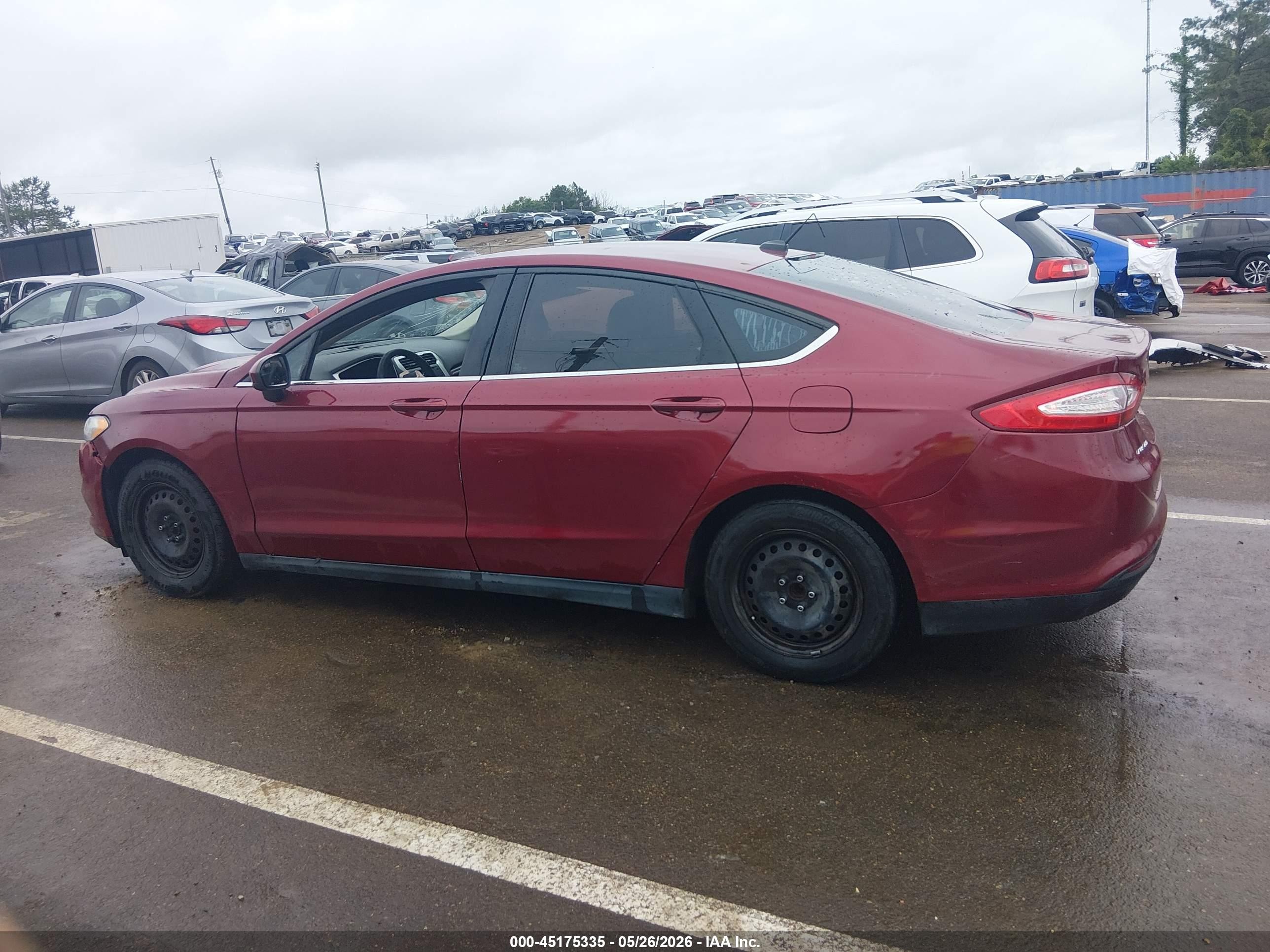 2014 Ford Fusion S Red vin: 3FA6P0G7XER396072