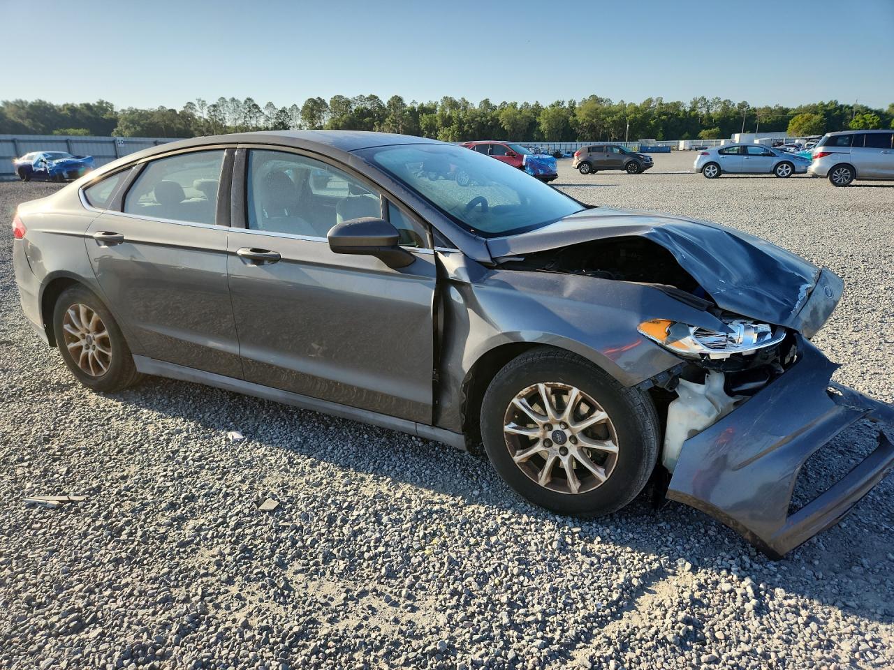2015 Ford Fusion S Gray vin: 3FA6P0G7XFR117561