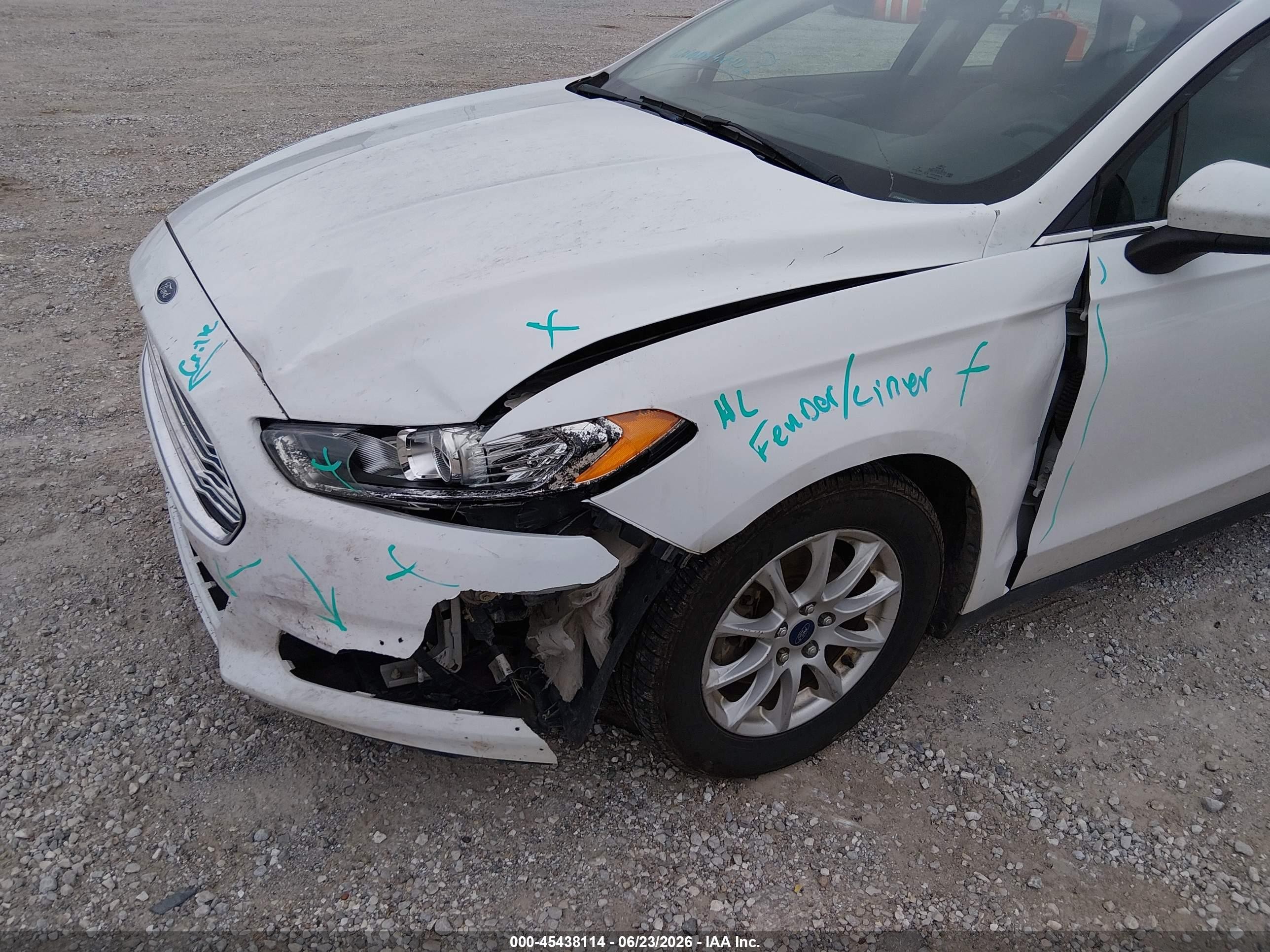2015 Ford Fusion S White vin: 3FA6P0G7XFR163942