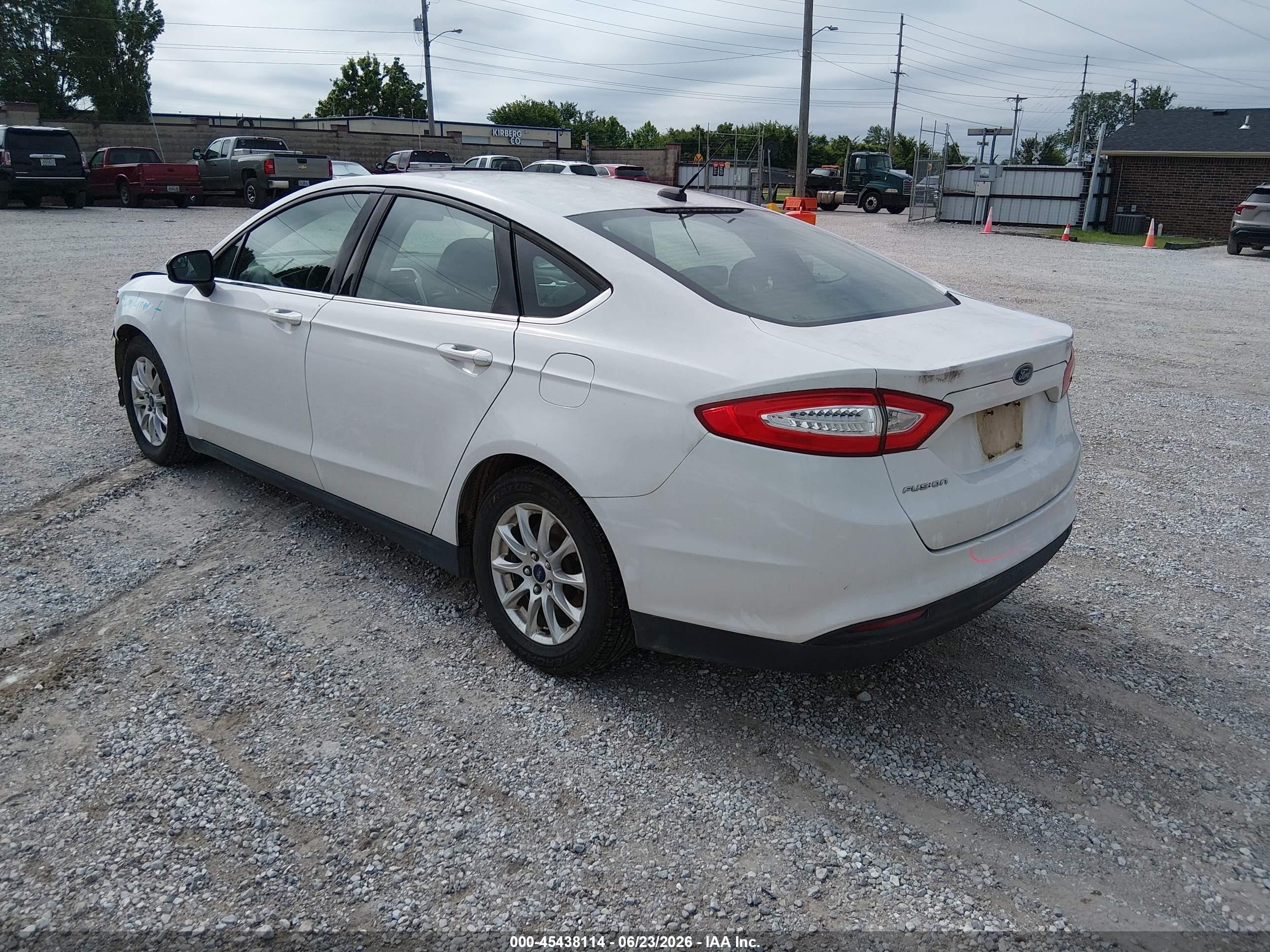 2015 Ford Fusion S White vin: 3FA6P0G7XFR163942