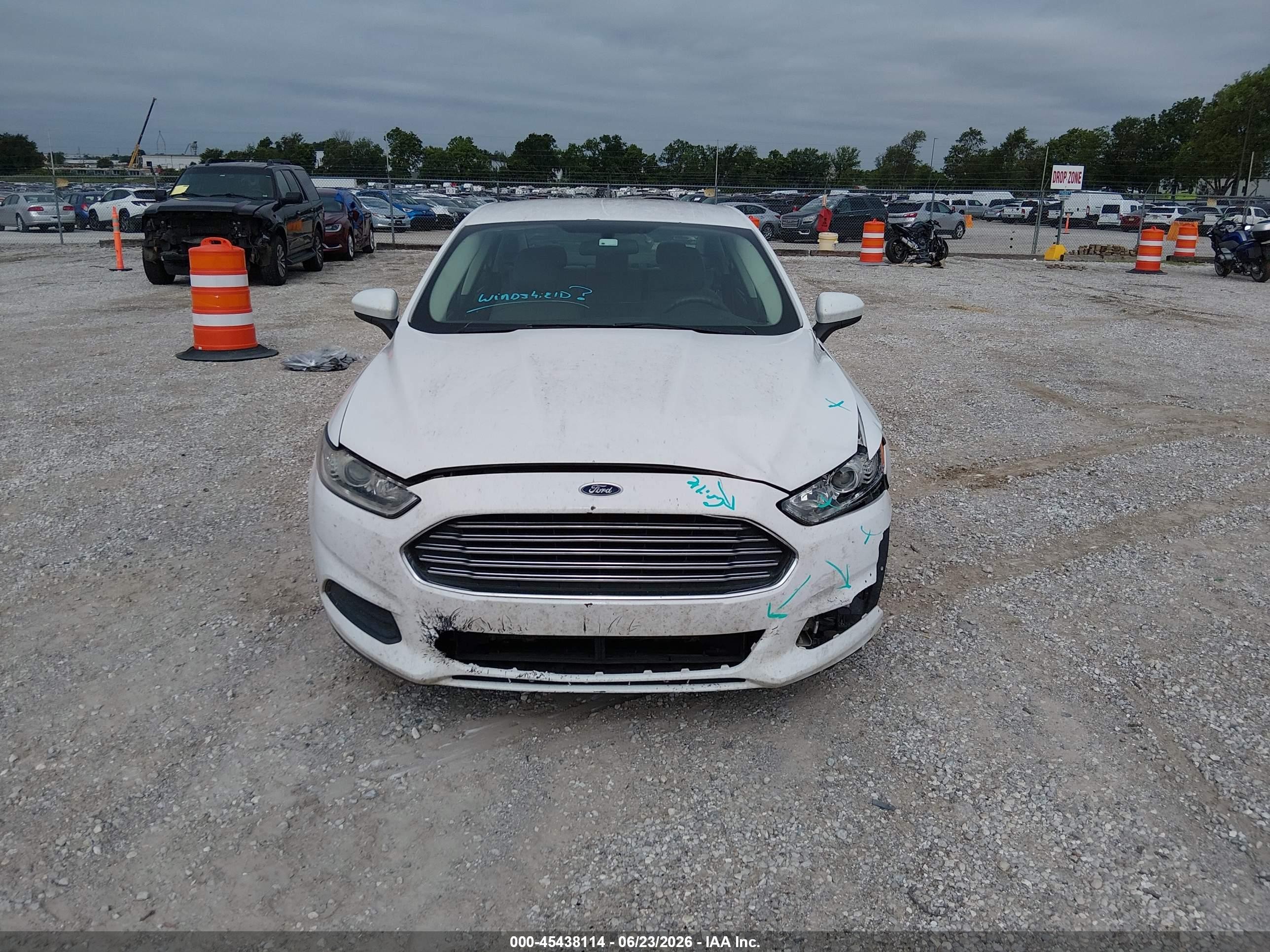 2015 Ford Fusion S White vin: 3FA6P0G7XFR163942