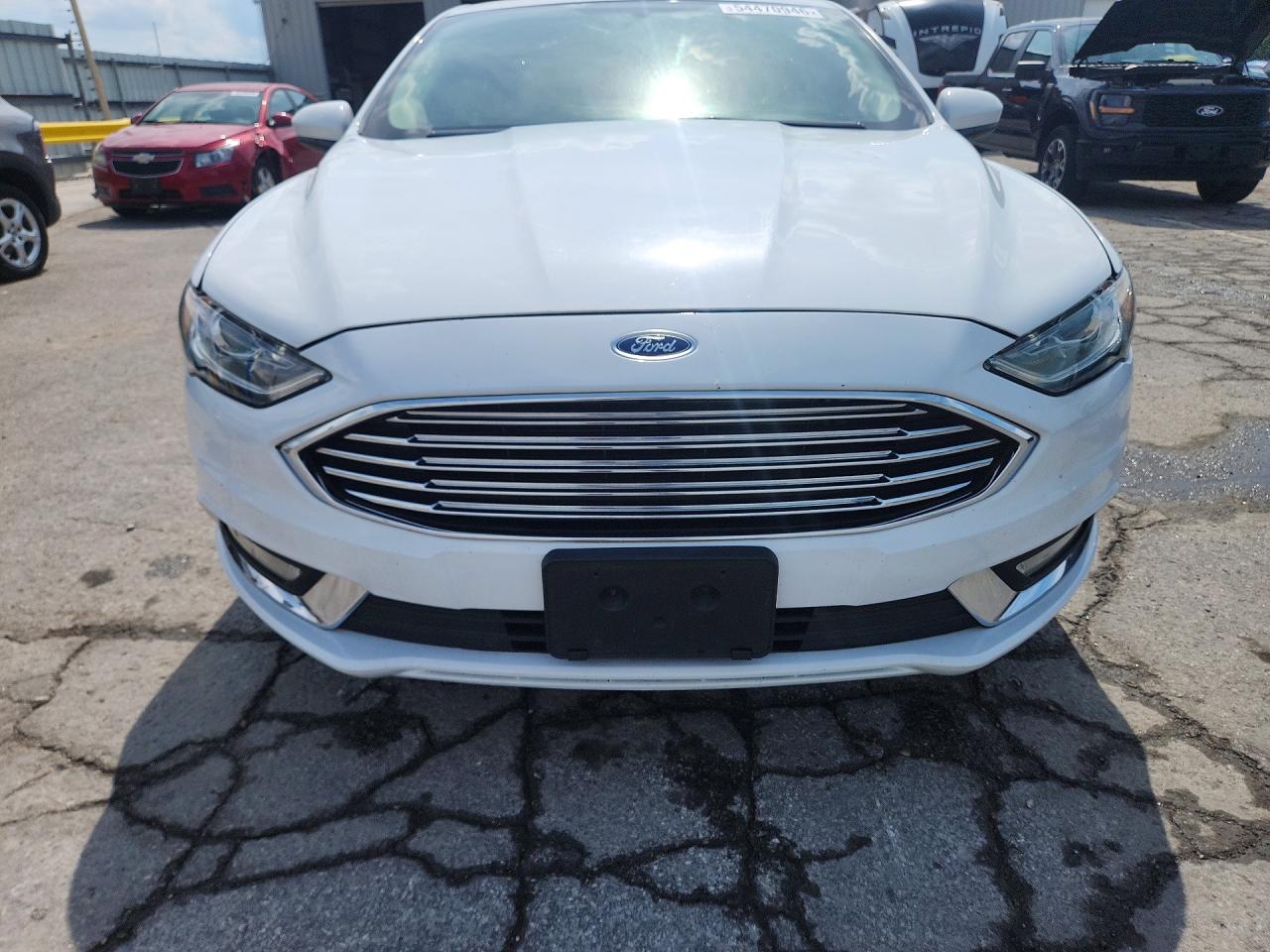 2018 Ford Fusion S White vin: 3FA6P0G7XJR252998