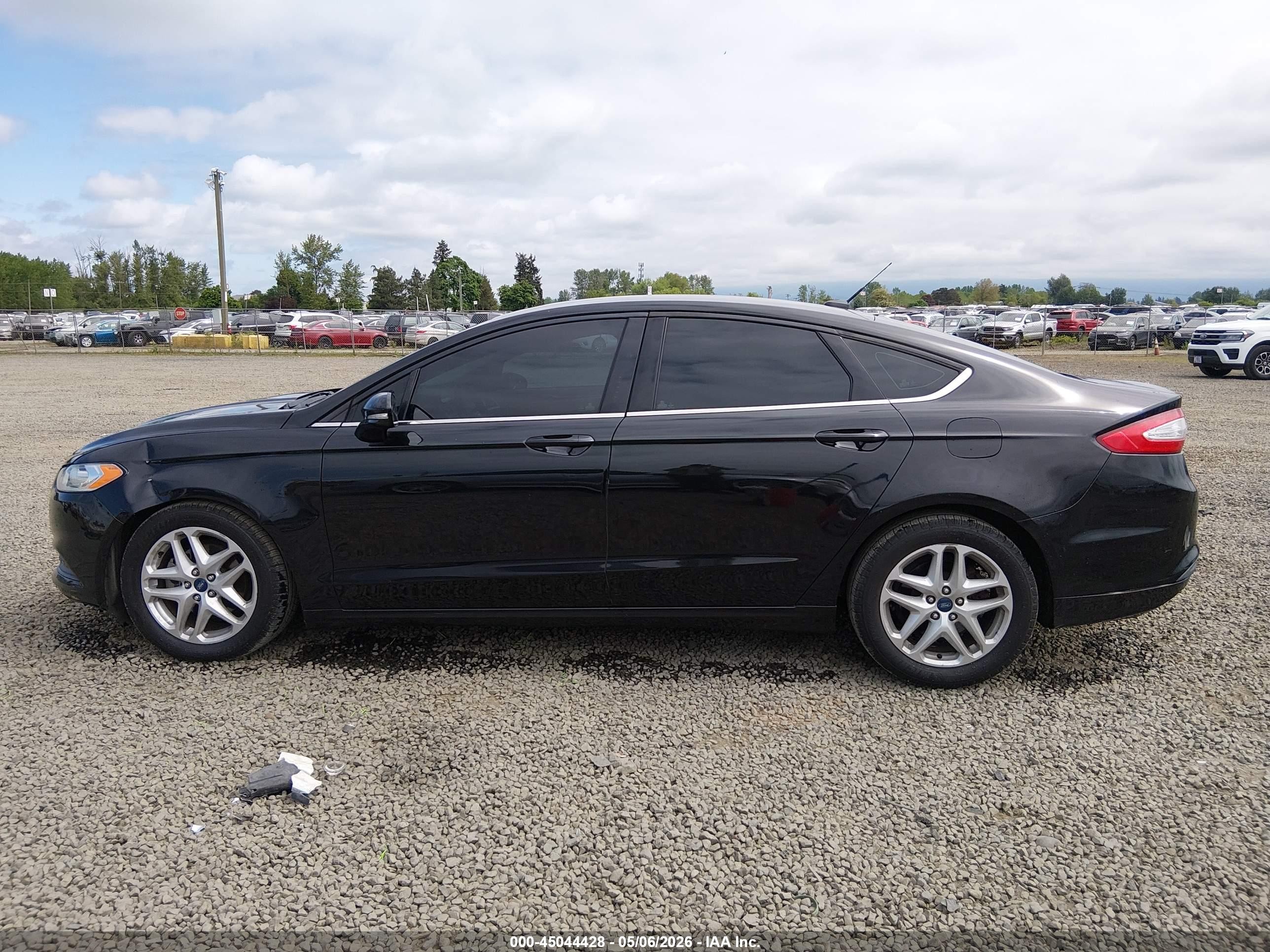 2013 Ford Fusion Se Черный vin: 3FA6P0H70DR262829