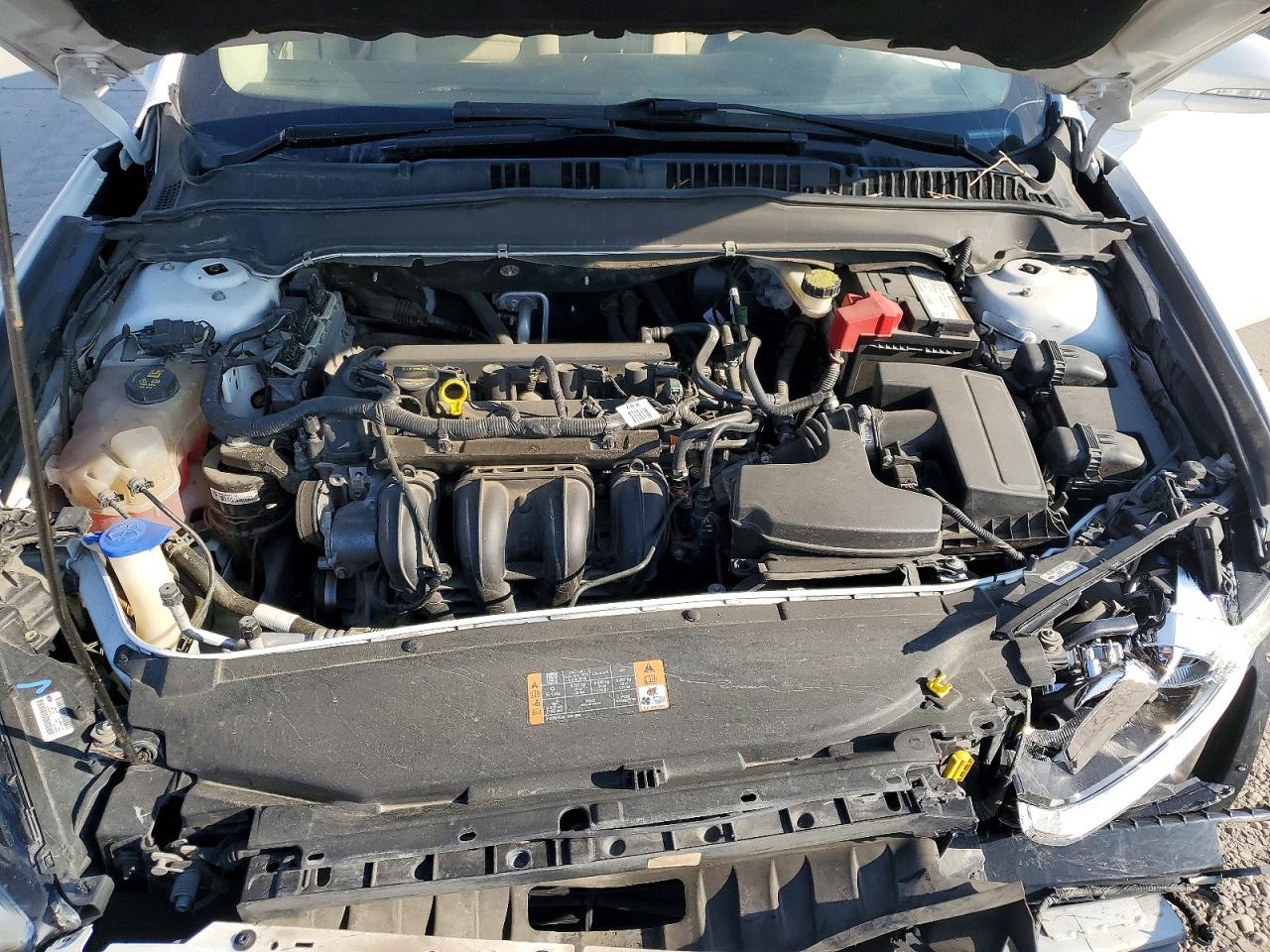 2014 Ford Fusion Se Белый vin: 3FA6P0H70ER111118