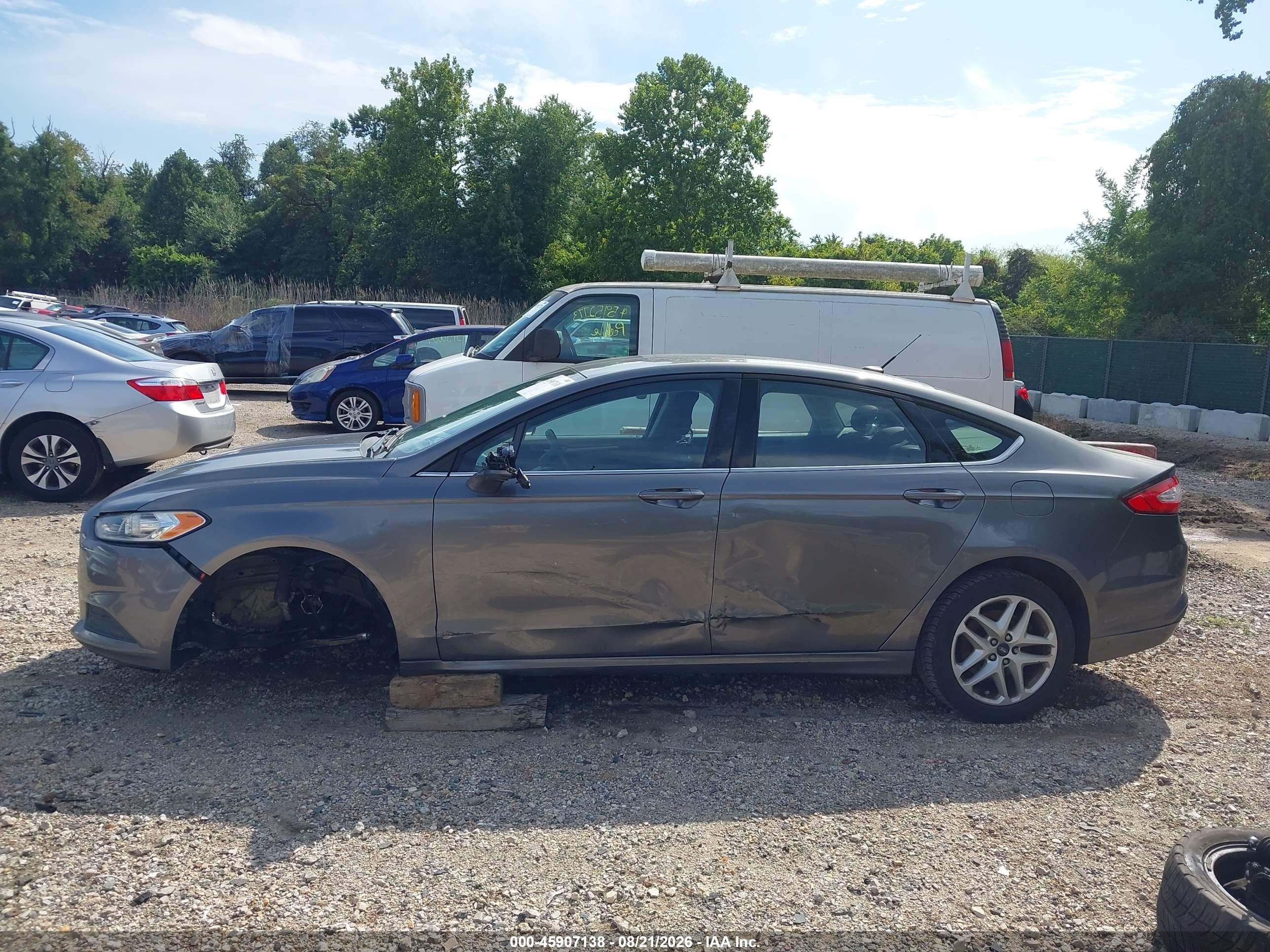 2014 Ford Fusion Se Серый vin: 3FA6P0H70ER118991