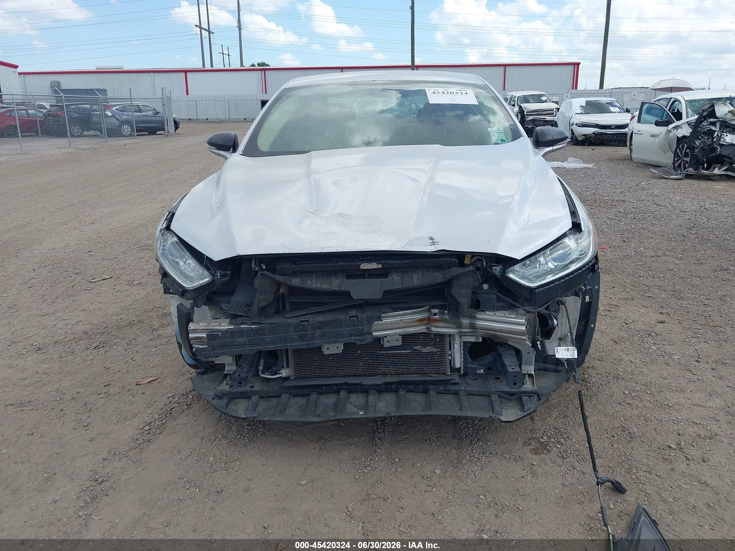 2014 Ford Fusion Se Silver vin: 3FA6P0H70ER122801