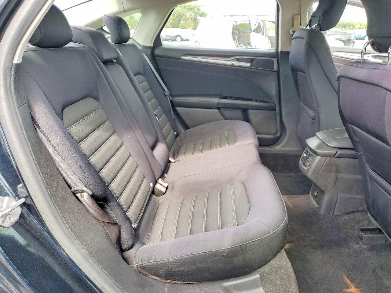 2014 Ford Fusion Se Черный vin: 3FA6P0H70ER206231