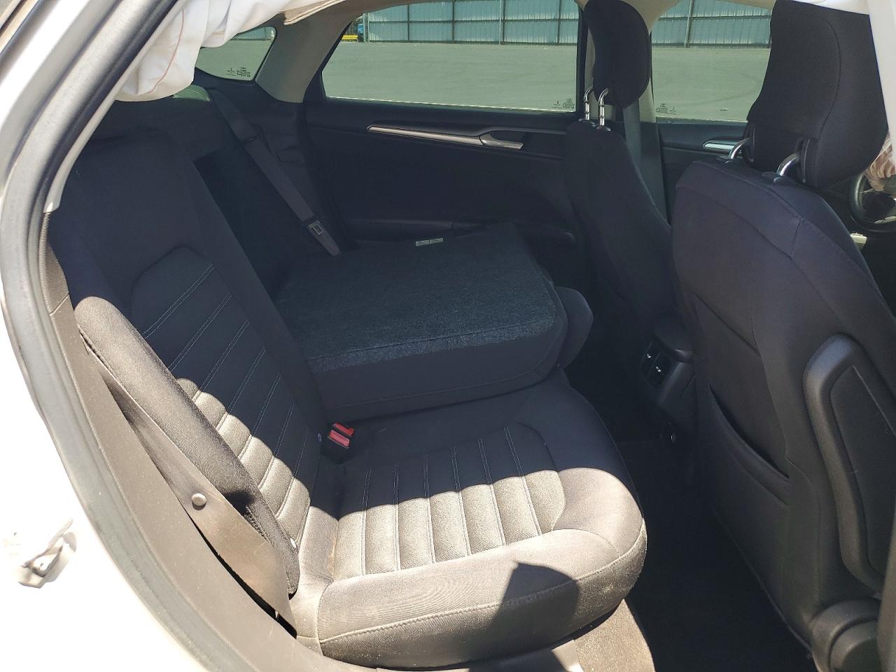 2014 Ford Fusion Se Silver vin: 3FA6P0H70ER301341