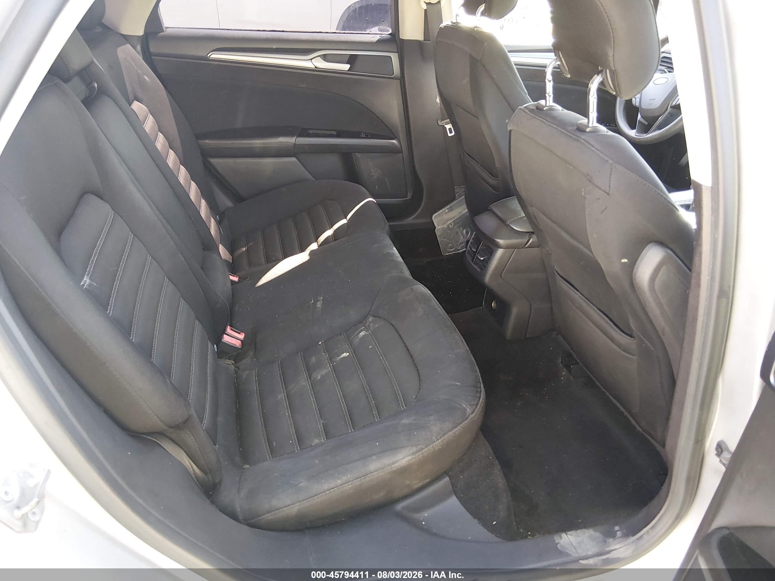 2014 Ford Fusion Se Silver vin: 3FA6P0H70ER301677