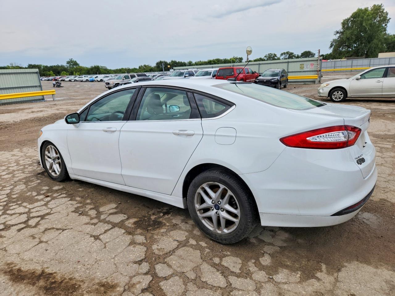 2015 Ford Fusion Se White vin: 3FA6P0H70FR100122