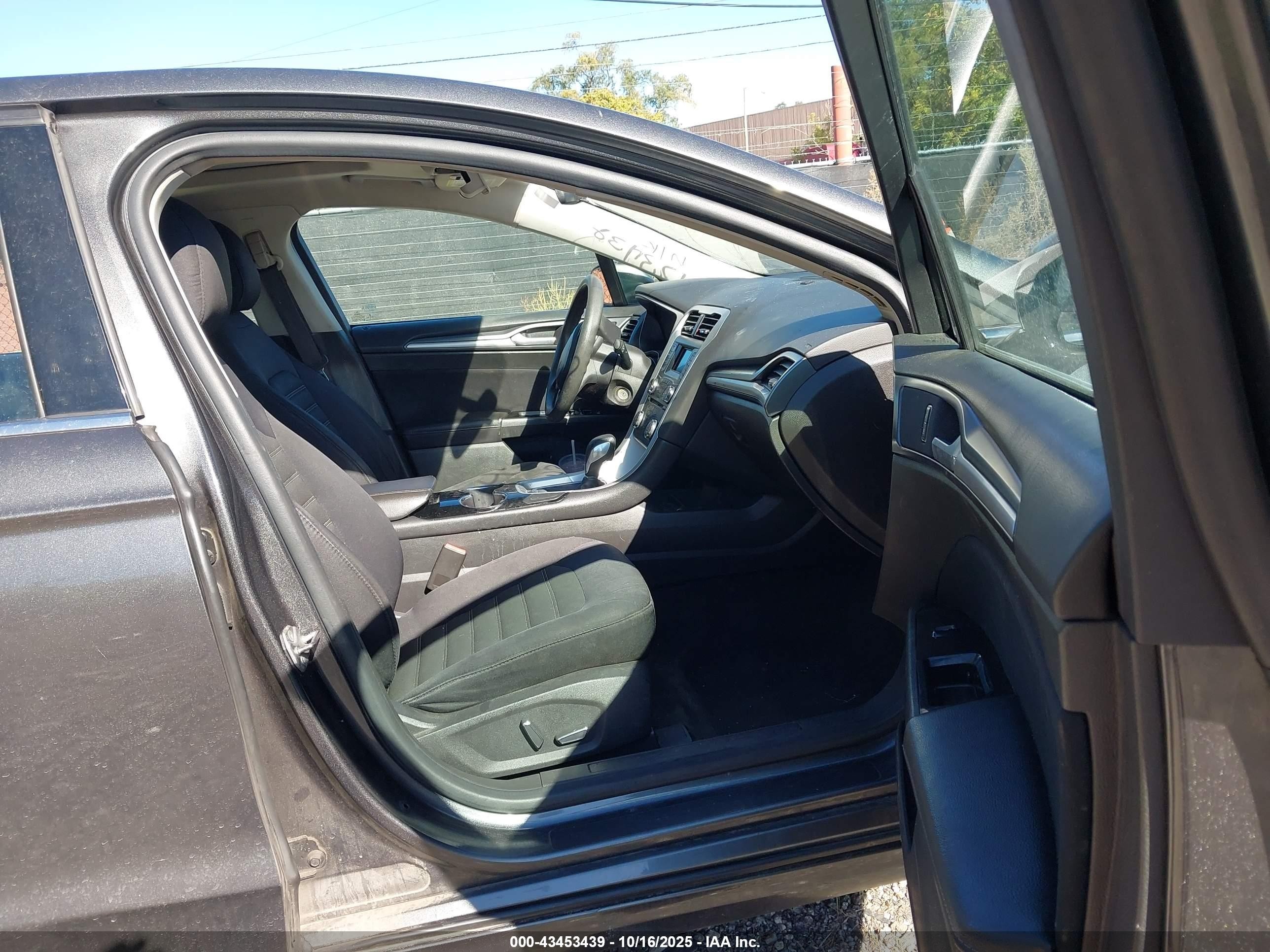 2015 Ford Fusion Se Gray vin: 3FA6P0H70FR121262