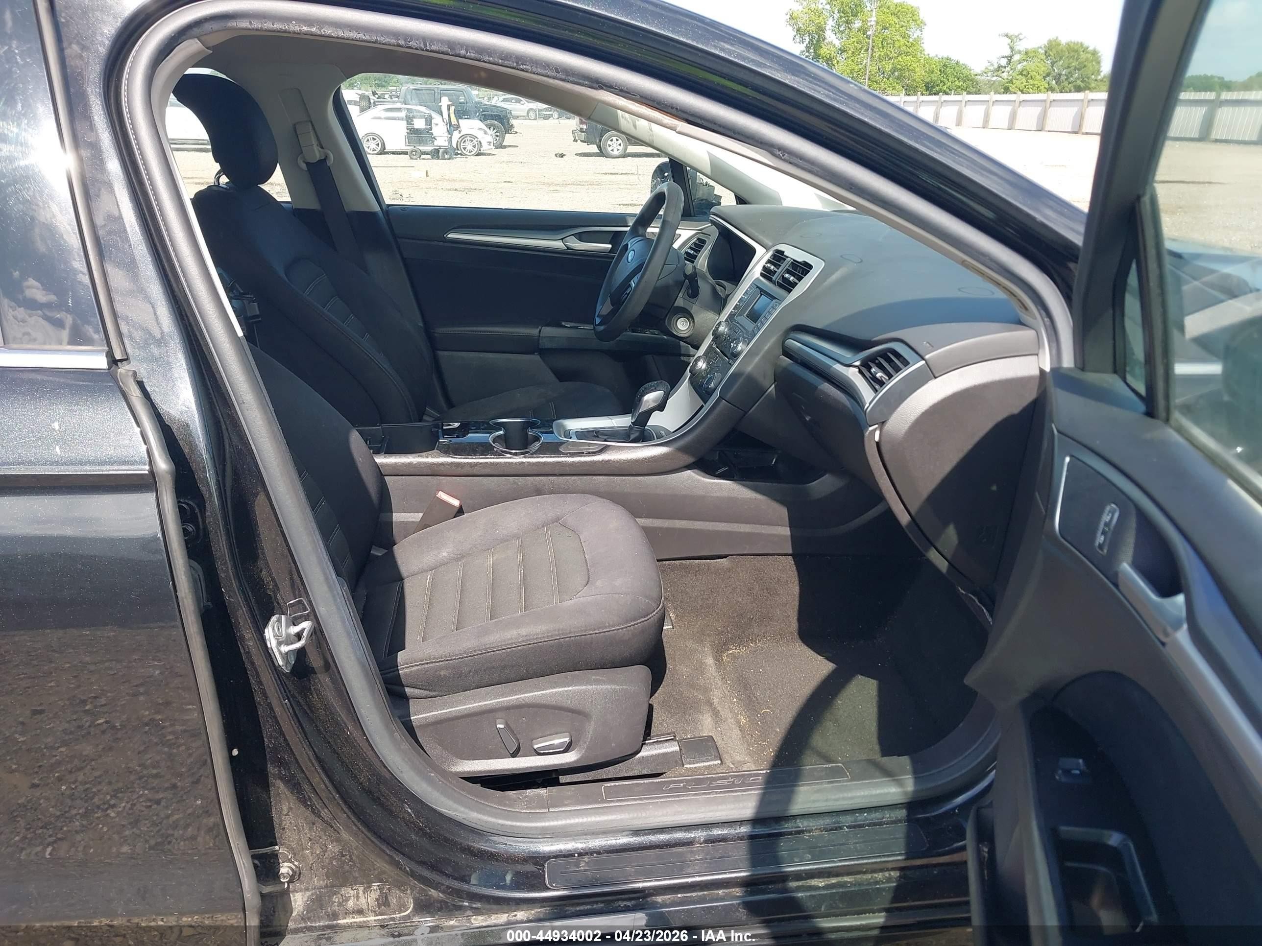 2015 Ford Fusion Se Black vin: 3FA6P0H70FR158733
