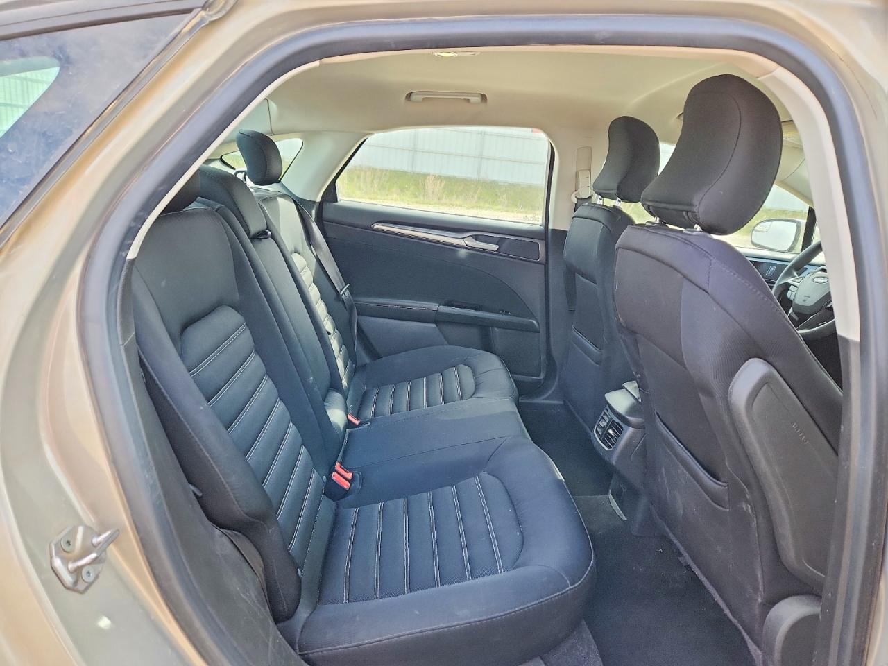 2015 Ford Fusion Se Gold vin: 3FA6P0H70FR194776