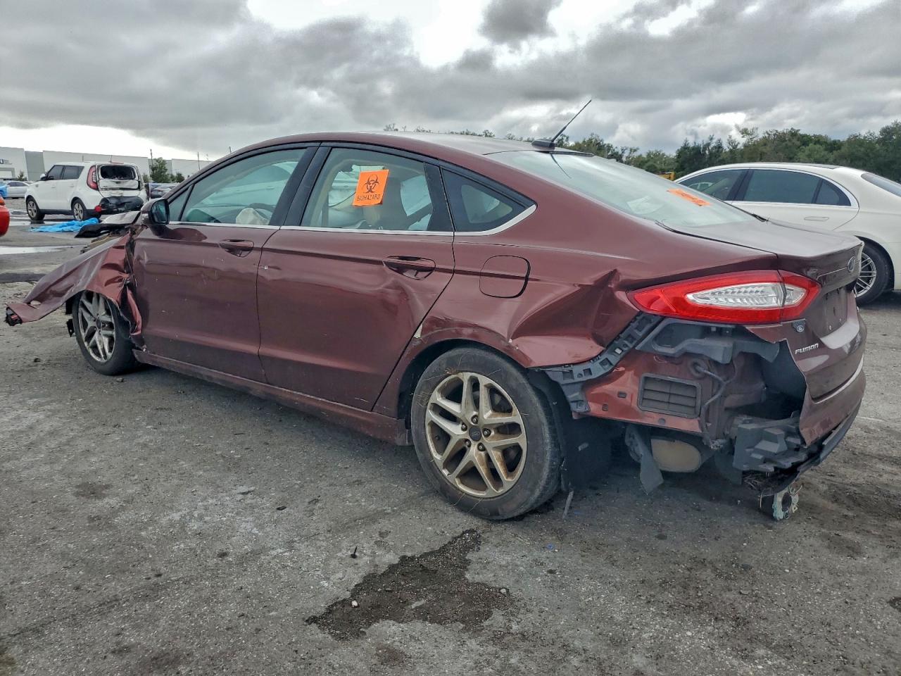 2015 Ford Fusion Se Burgundy vin: 3FA6P0H70FR211348