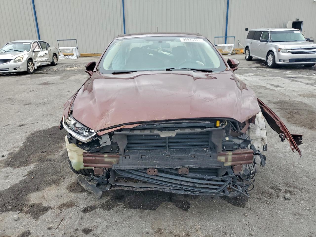 2015 Ford Fusion Se Burgundy vin: 3FA6P0H70FR211348