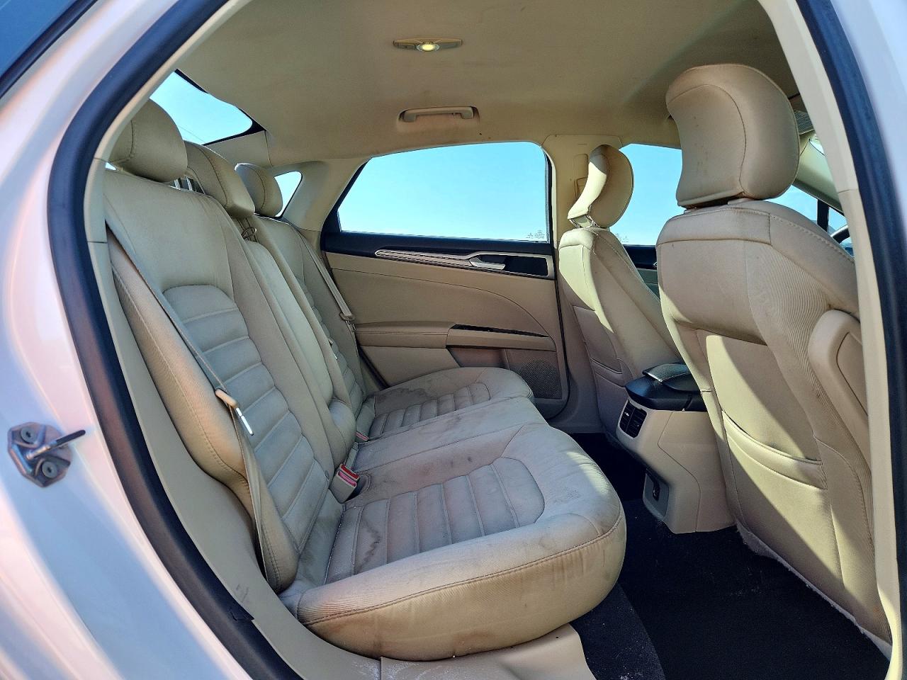 2015 Ford Fusion Se White vin: 3FA6P0H70FR250960