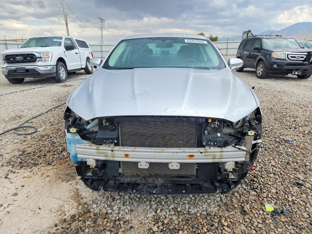 2015 Ford Fusion Se Серебряный vin: 3FA6P0H70FR303107