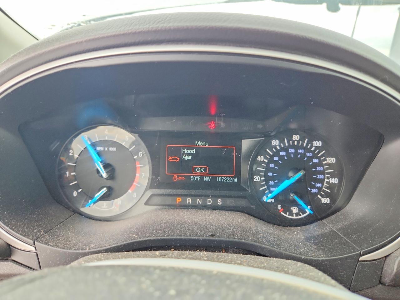 2015 Ford Fusion Se Серебряный vin: 3FA6P0H70FR303107