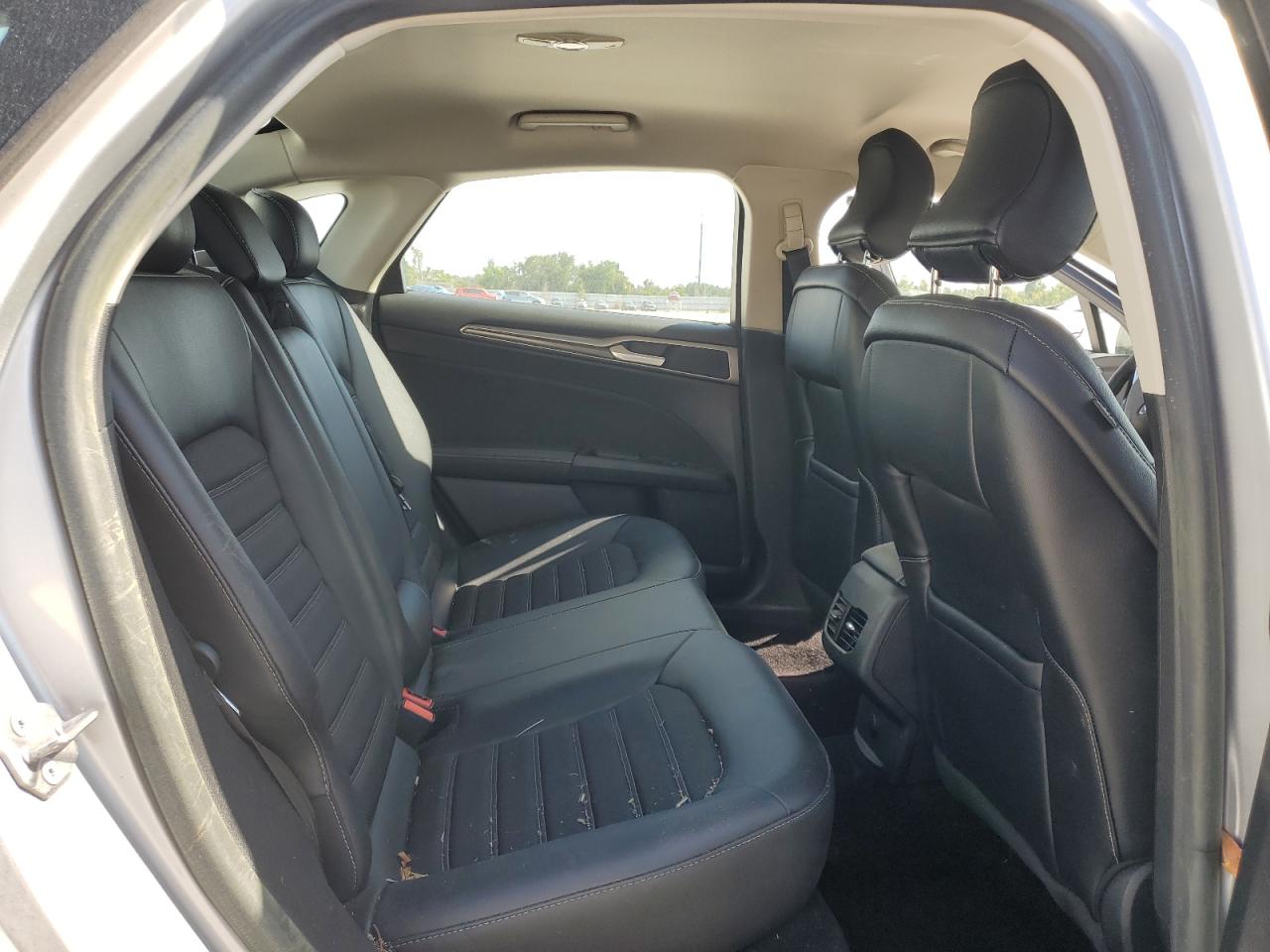 2017 Ford Fusion Se Серебряный vin: 3FA6P0H70HR339785