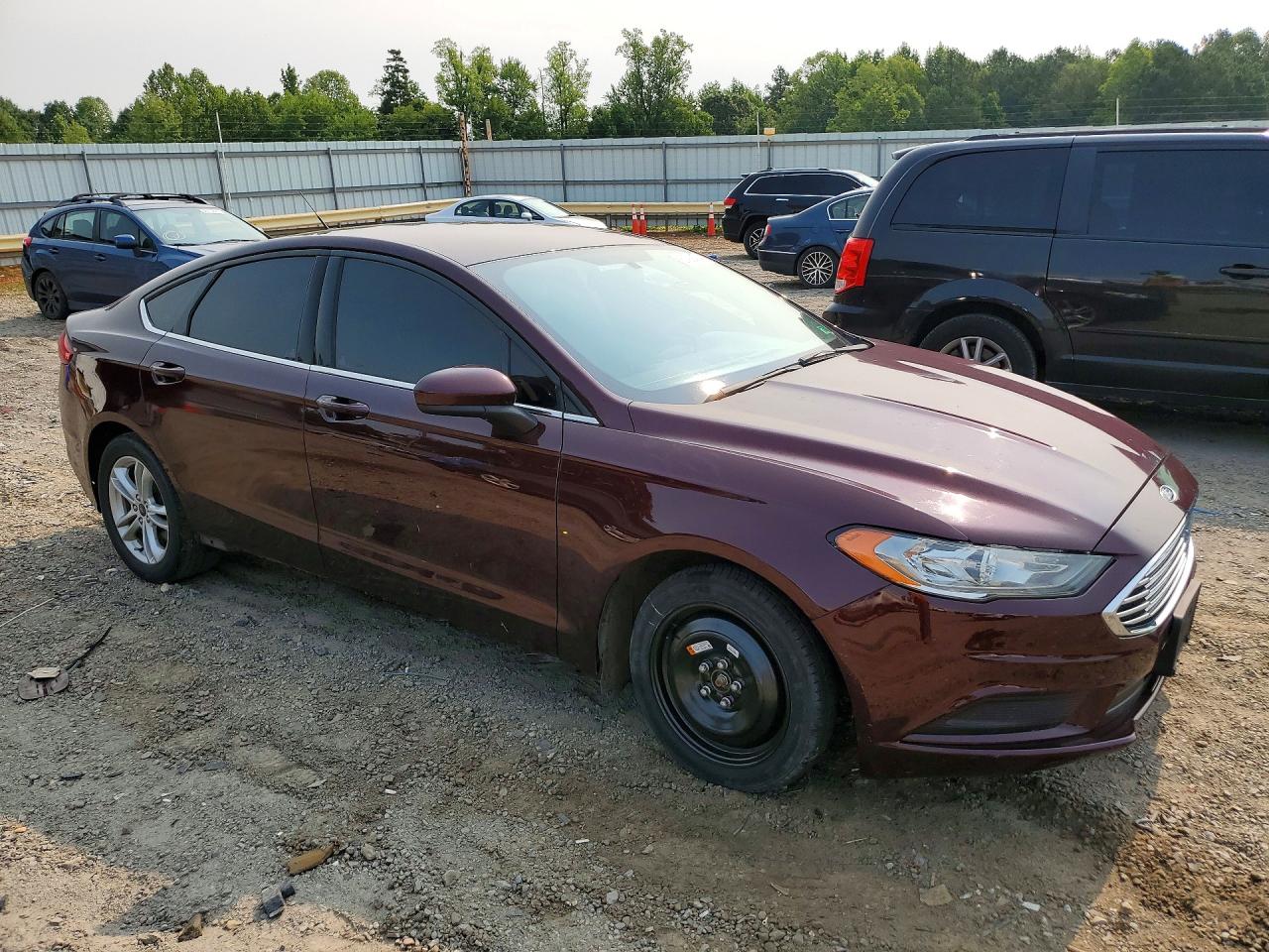 2018 Ford Fusion Se Burgundy vin: 3FA6P0H70JR185388