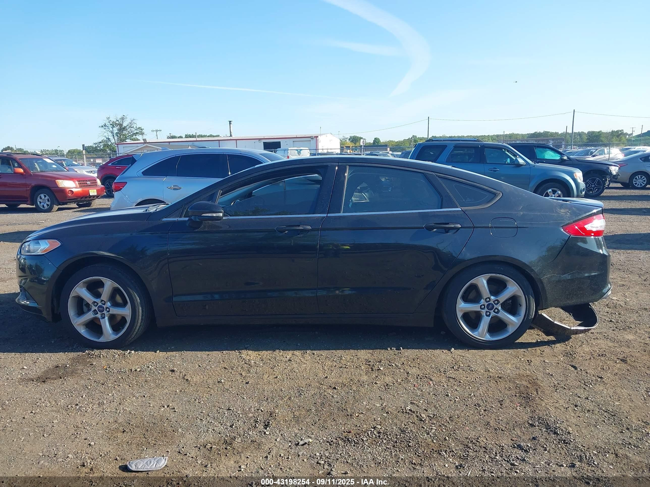 2013 Ford Fusion Se Черный vin: 3FA6P0H71DR335884