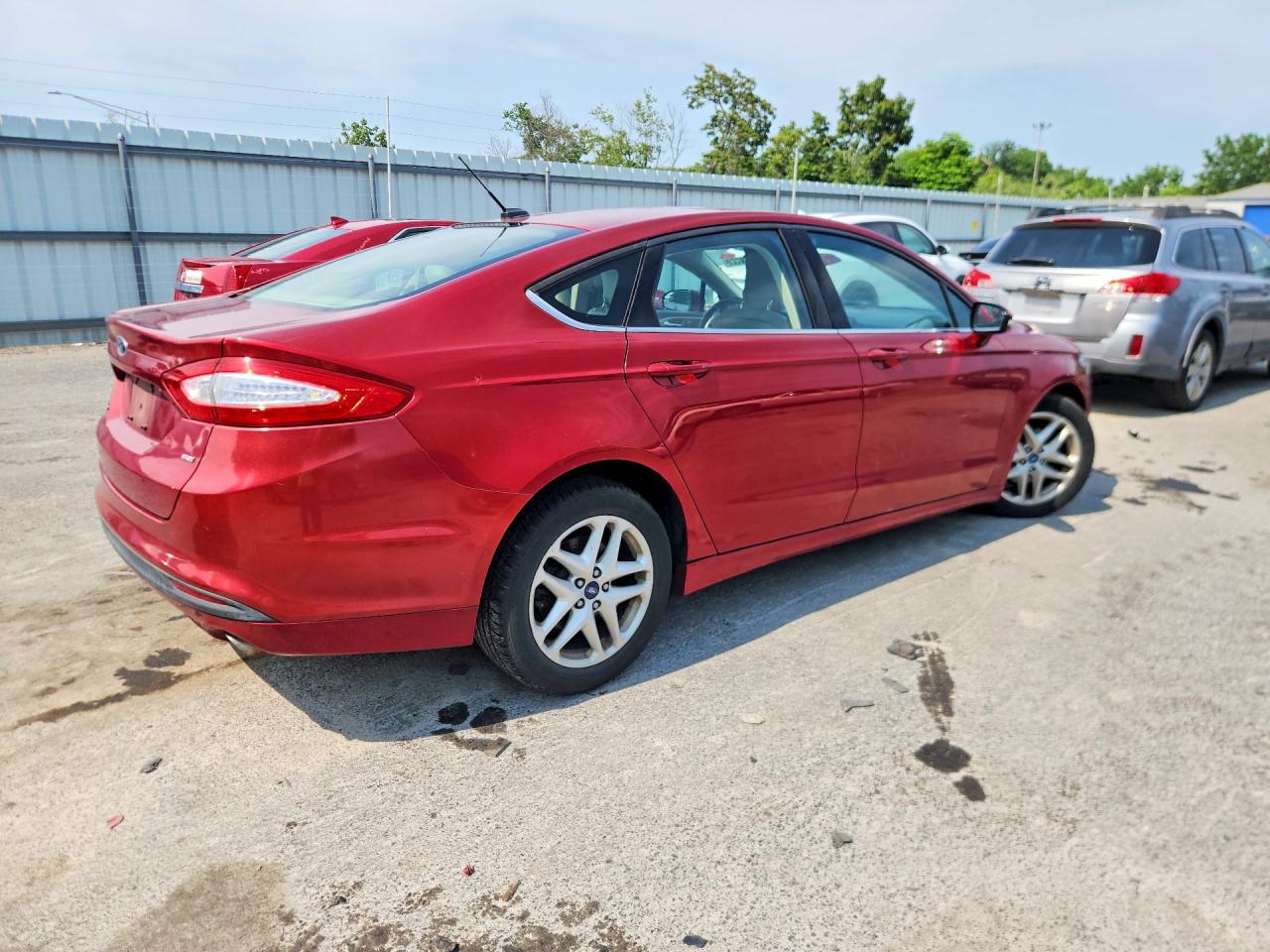 2014 Ford Fusion Se Red vin: 3FA6P0H71ER138375