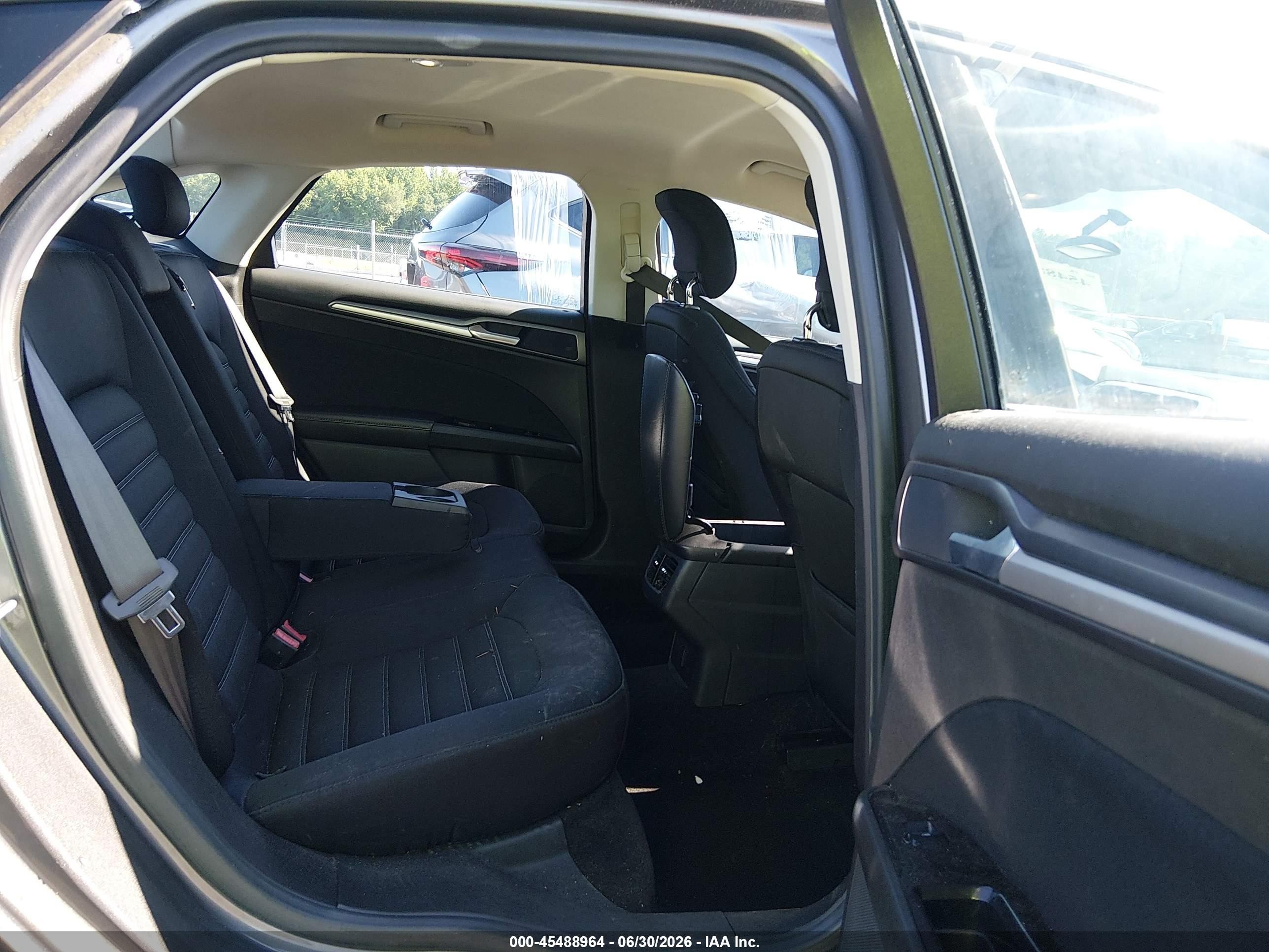 2014 Ford Fusion Se Серый vin: 3FA6P0H71ER385881