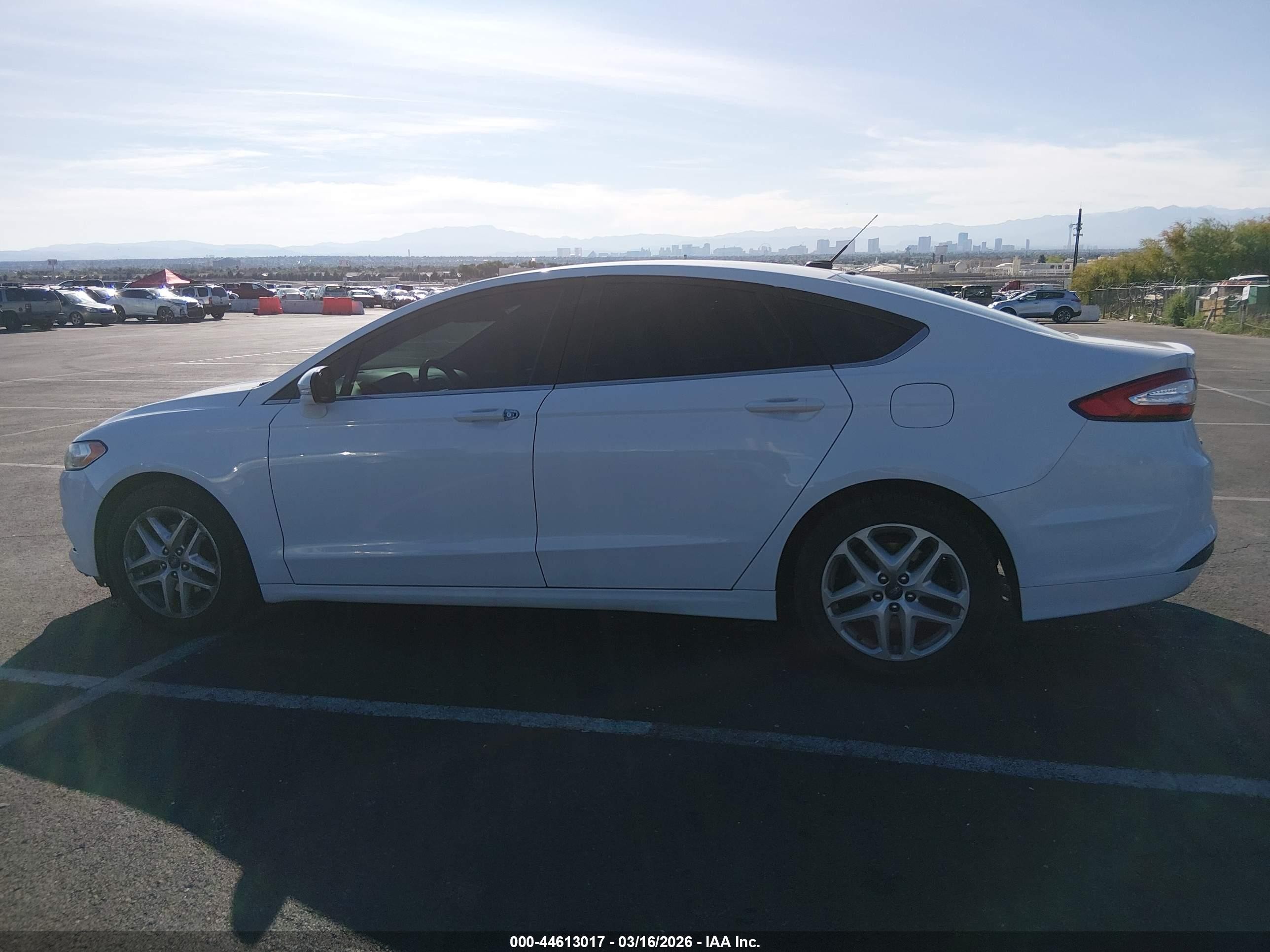 2014 Ford Fusion Se White vin: 3FA6P0H71ER394368