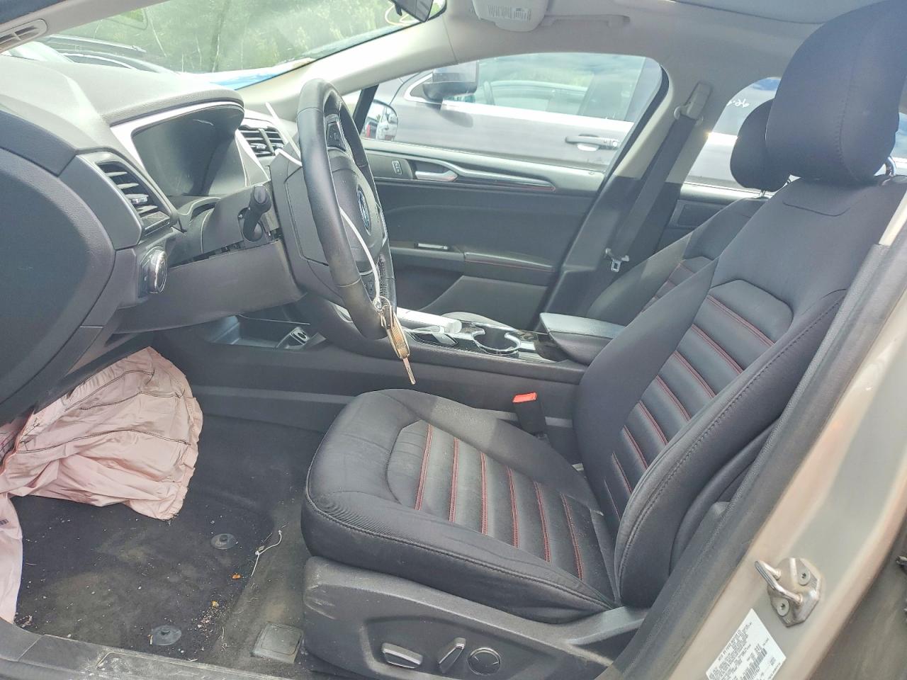 2015 Ford Fusion Se Tan vin: 3FA6P0H71FR122467