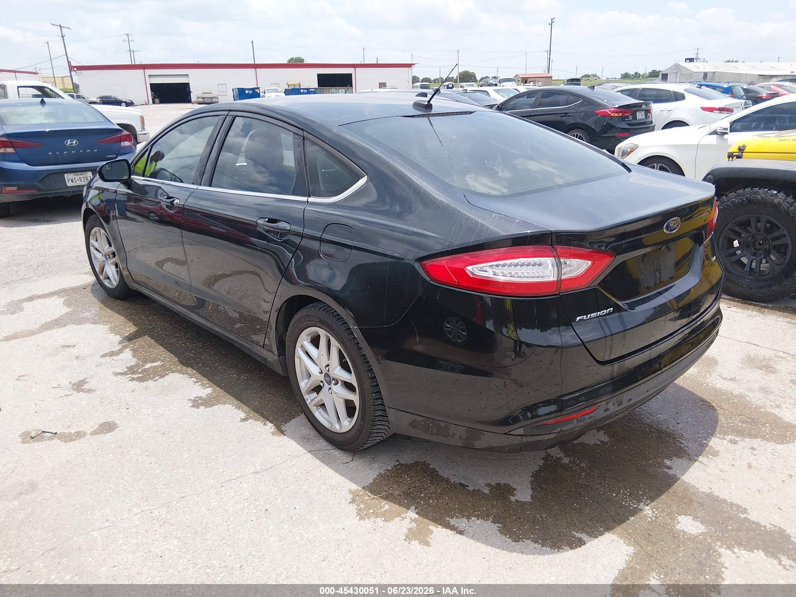 2015 Ford Fusion Se Черный vin: 3FA6P0H71FR162015