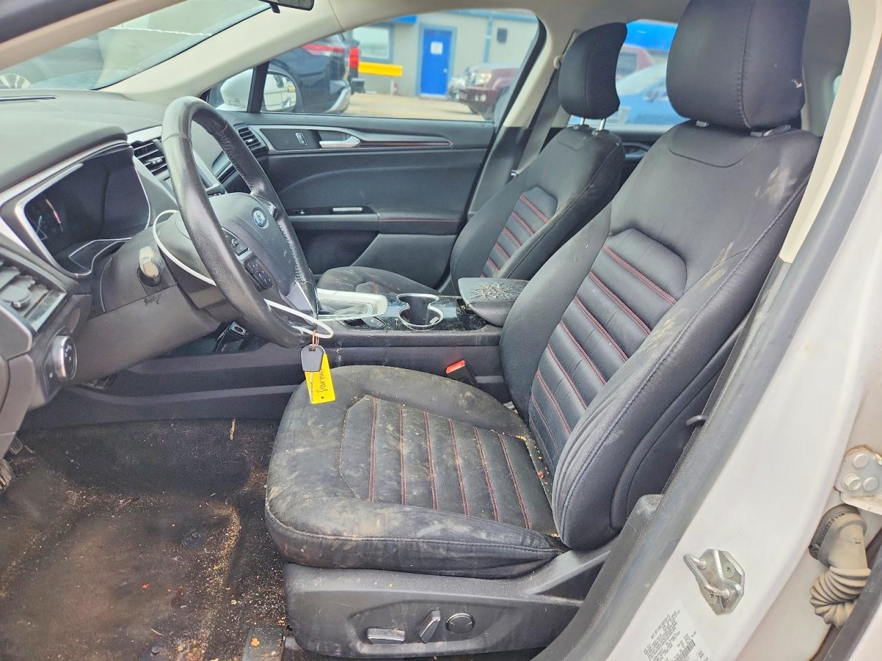 2015 Ford Fusion Se Белый vin: 3FA6P0H71FR182751