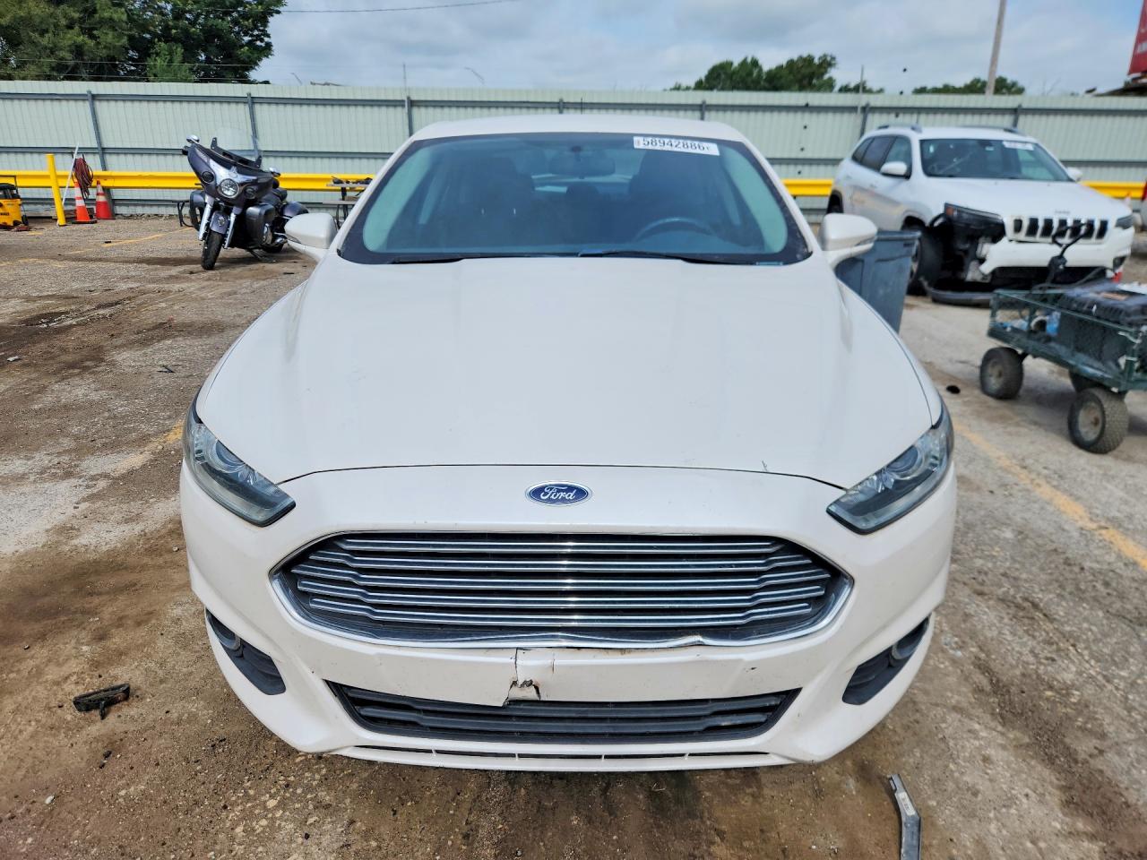 2015 Ford Fusion Se Белый vin: 3FA6P0H71FR182751
