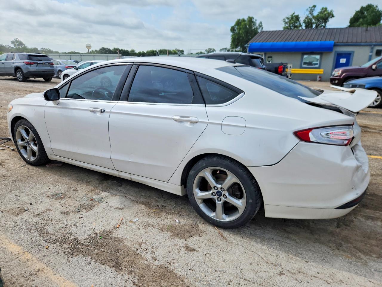 2015 Ford Fusion Se Белый vin: 3FA6P0H71FR182751