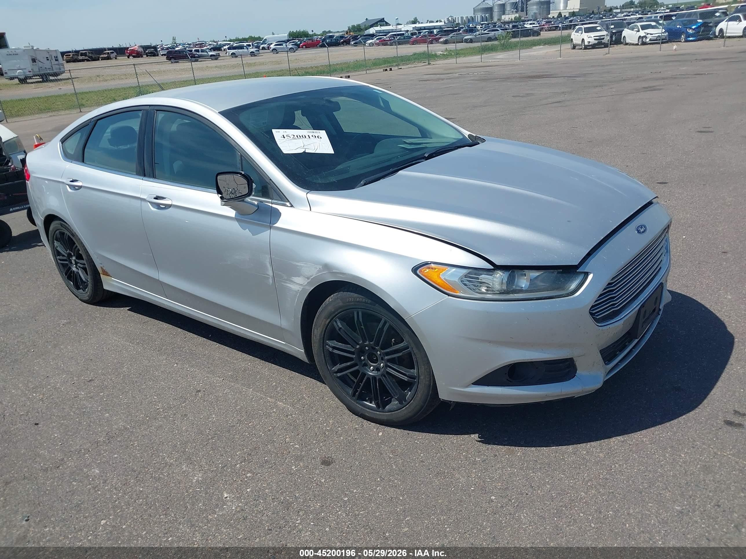 2015 Ford Fusion Se Серебряный vin: 3FA6P0H71FR225470